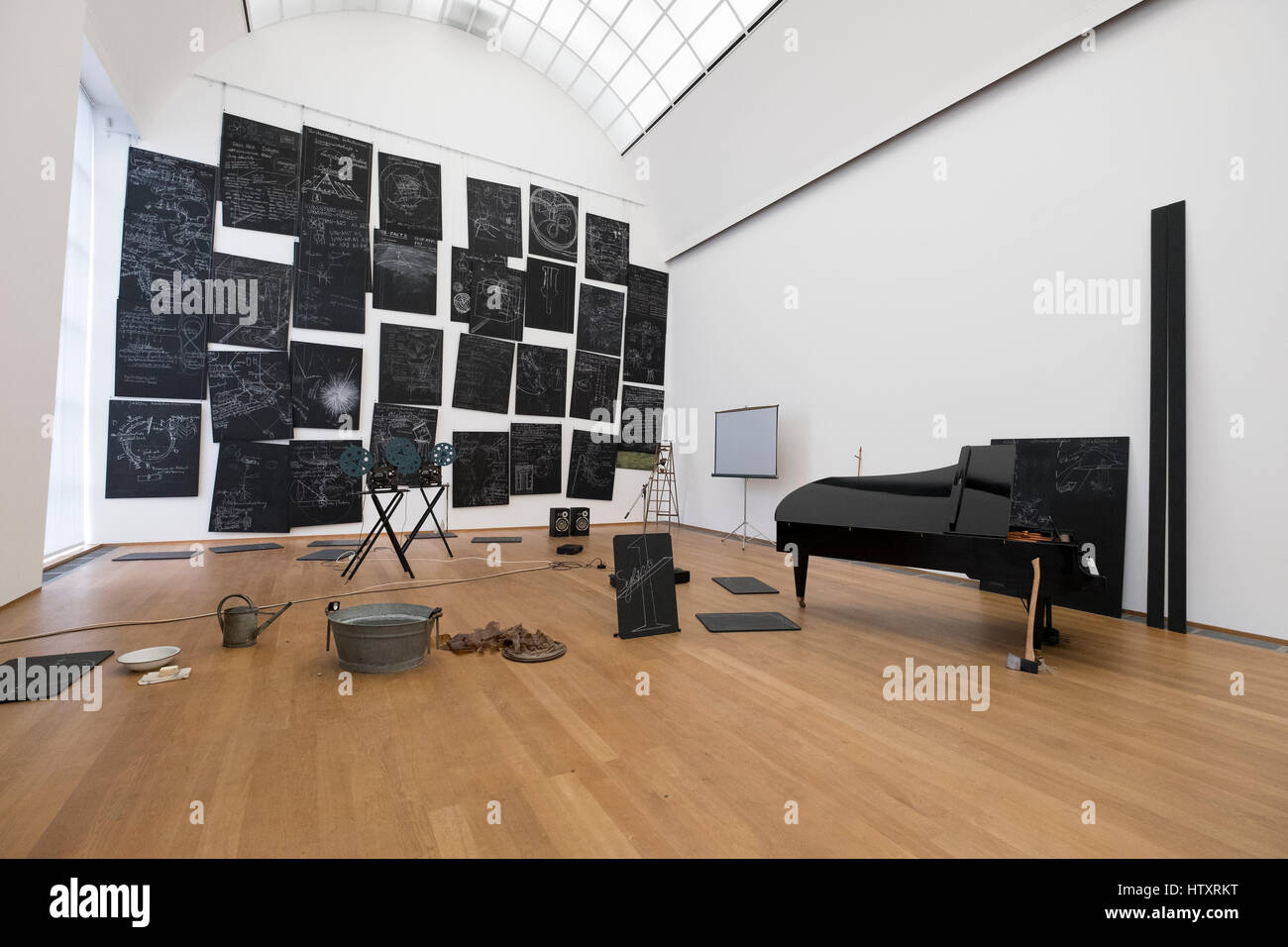 Das Kapital Raum von Beuys im Hamburger Bahnhof Museum für moderne Kunst in Berlin, Deutschland Stockfoto