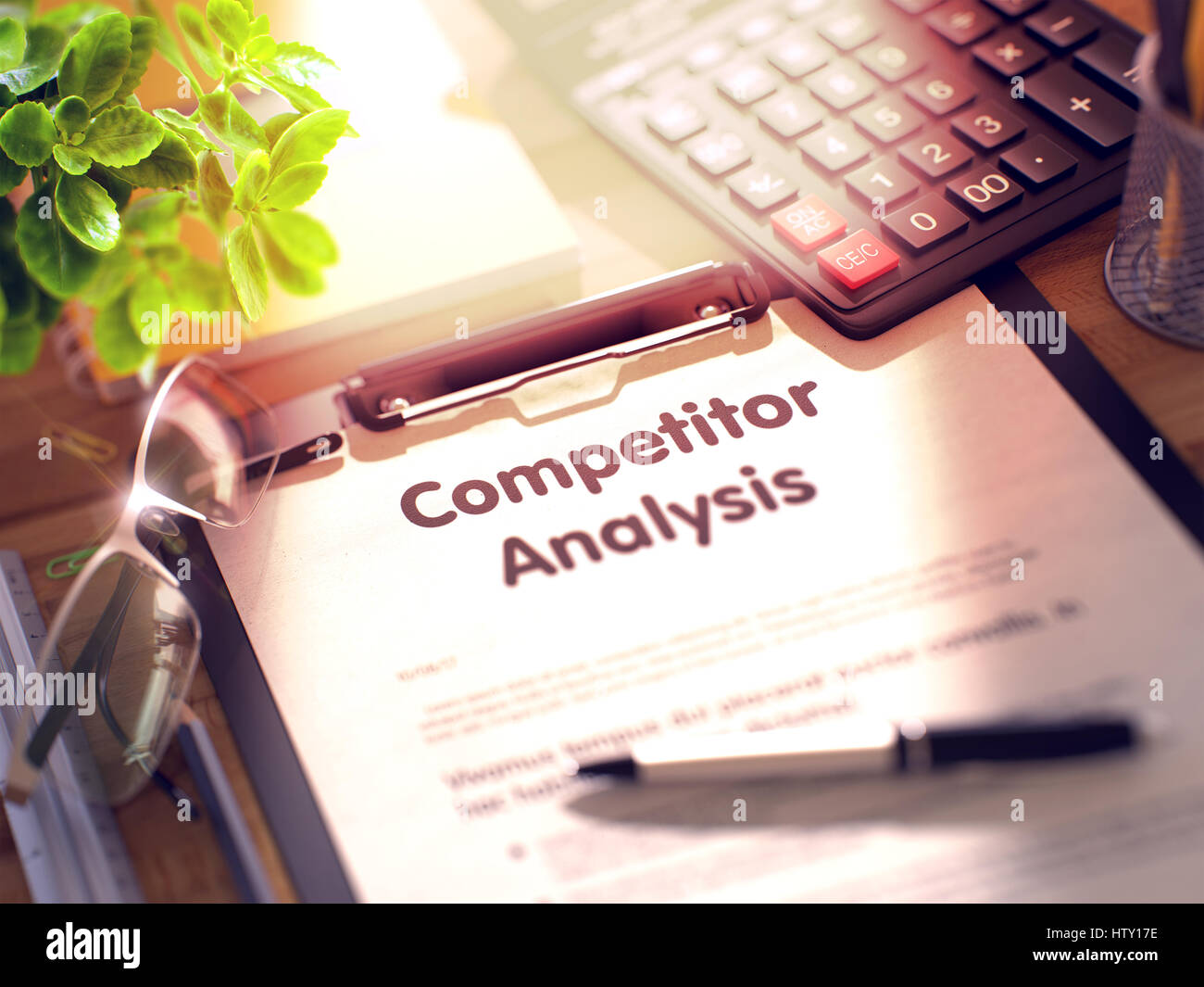 Wettbewerber-Analyse auf Zwischenablage. 3D. Stockfoto