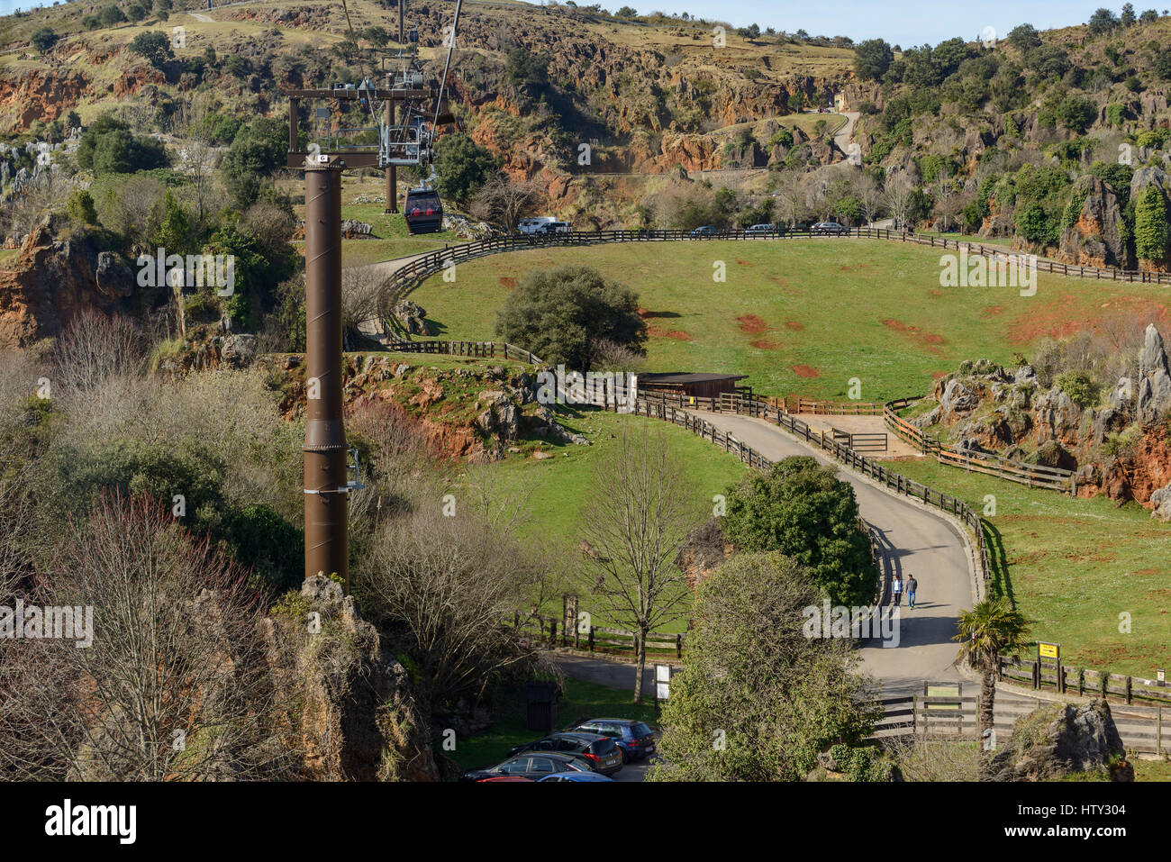 Seilbahn im Naturpark Cabárceno, Kantabrien, Spanien, Europa Stockfoto