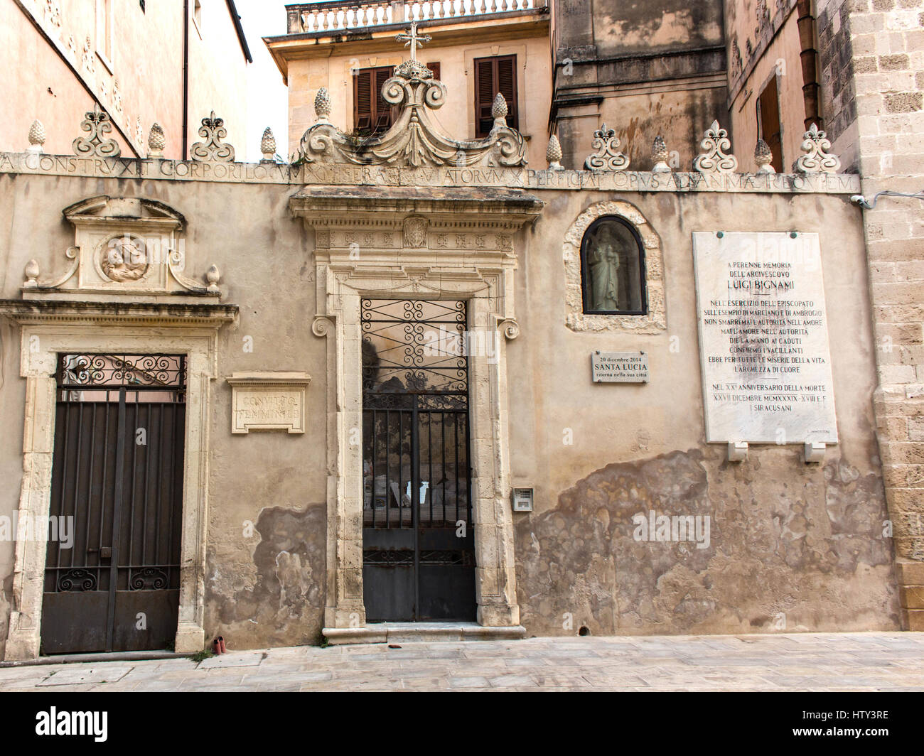 Fassade eines Nonnenkloster convitto Femminile, Internat in Siracusa, Sizilien, Italien. Stockfoto