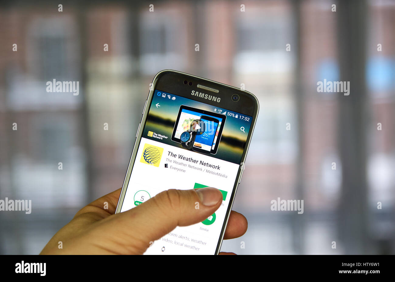 MONTREAL, Kanada - 10. März 2017: The Weather Network Anwendung auf Samsung Handy-Bildschirm. Das Wetter-Netzwerk ist eine beliebte Mobile Wetter fo Stockfoto
