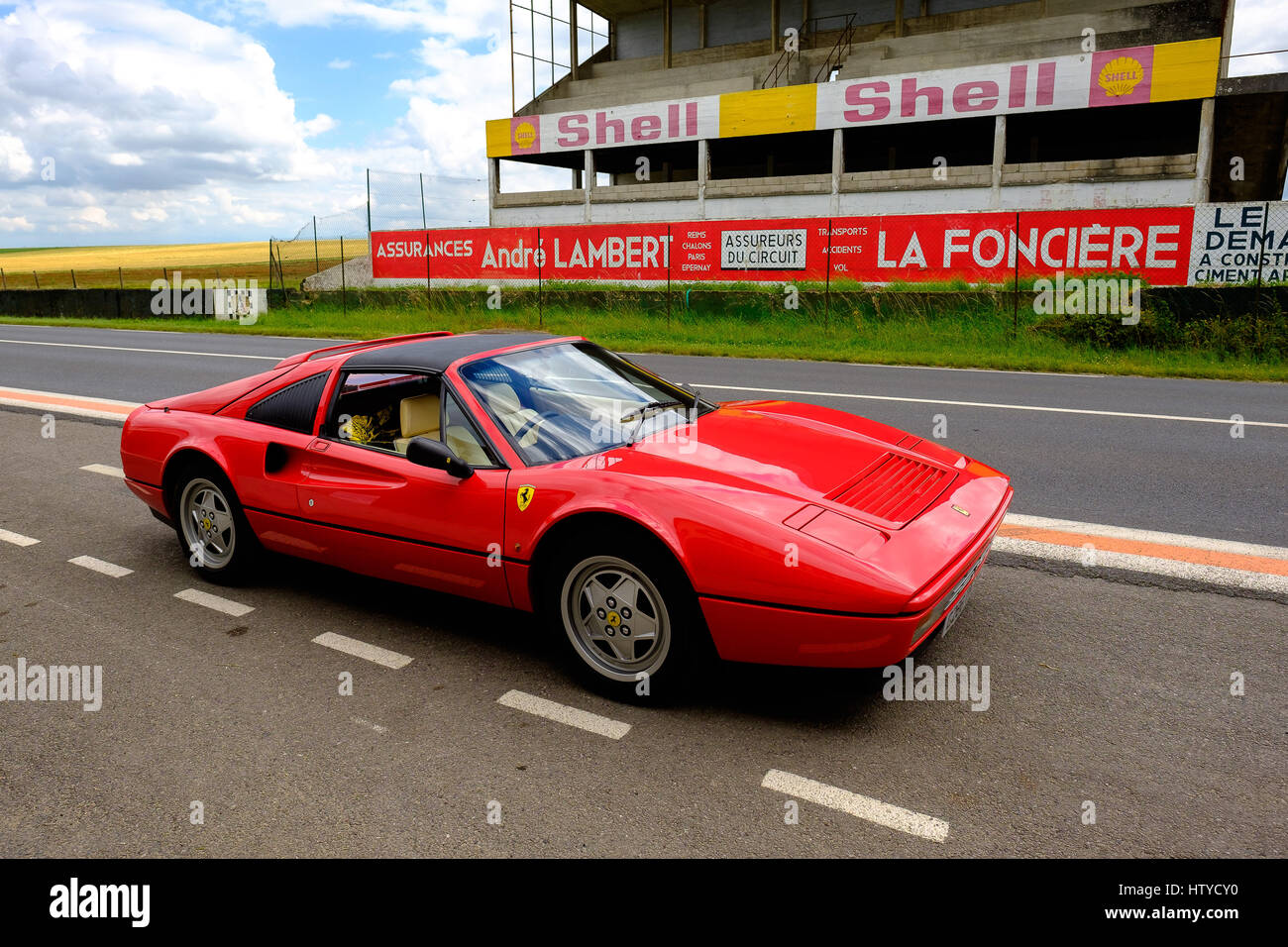 Ferrari 328 GTS bei Circuit du Reims-Gueux Reims France Stockfoto
