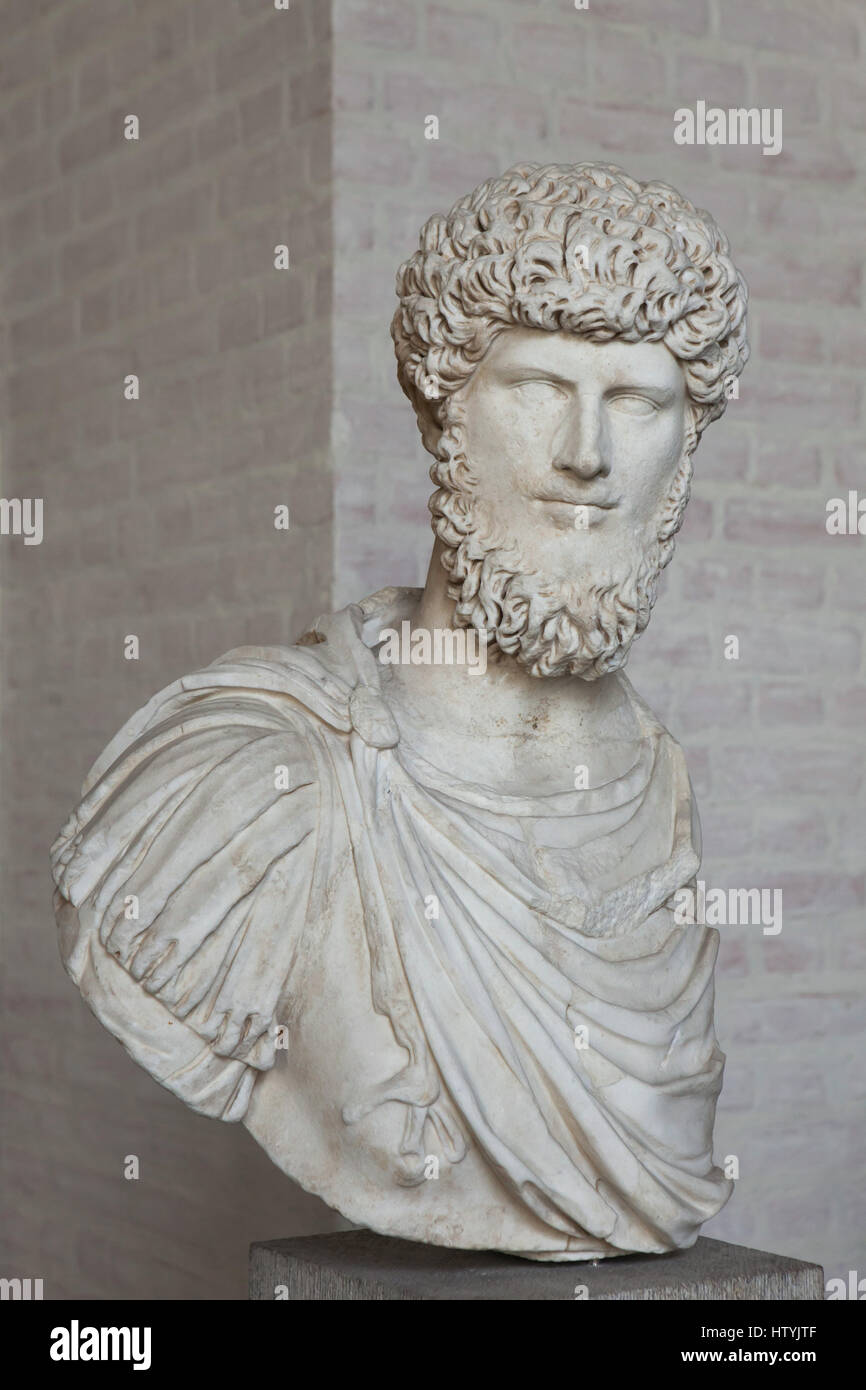 Roman Emperor Lucius Verus (Regierungszeit 161-169 n. Chr.), Adoptivbruder von Marcus Aurelius und seine Mitregenten. Marmorbüste auf dem Display in der Glyptothek in München, Bayern, Deutschland. Stockfoto