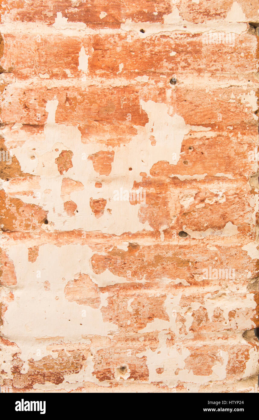 Orange Grunge Wand, im alten Dorf Stockfoto