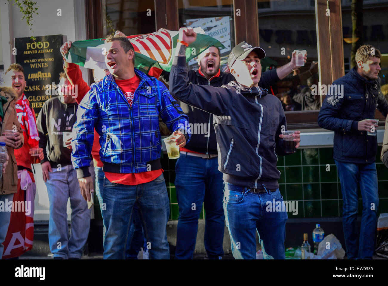Champions League FC Sevilla in Leicester City Centre, Großbritannien. Stockfoto