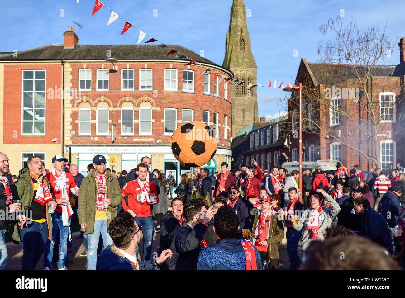 Champions League FC Sevilla in Leicester City Centre, Großbritannien. Stockfoto