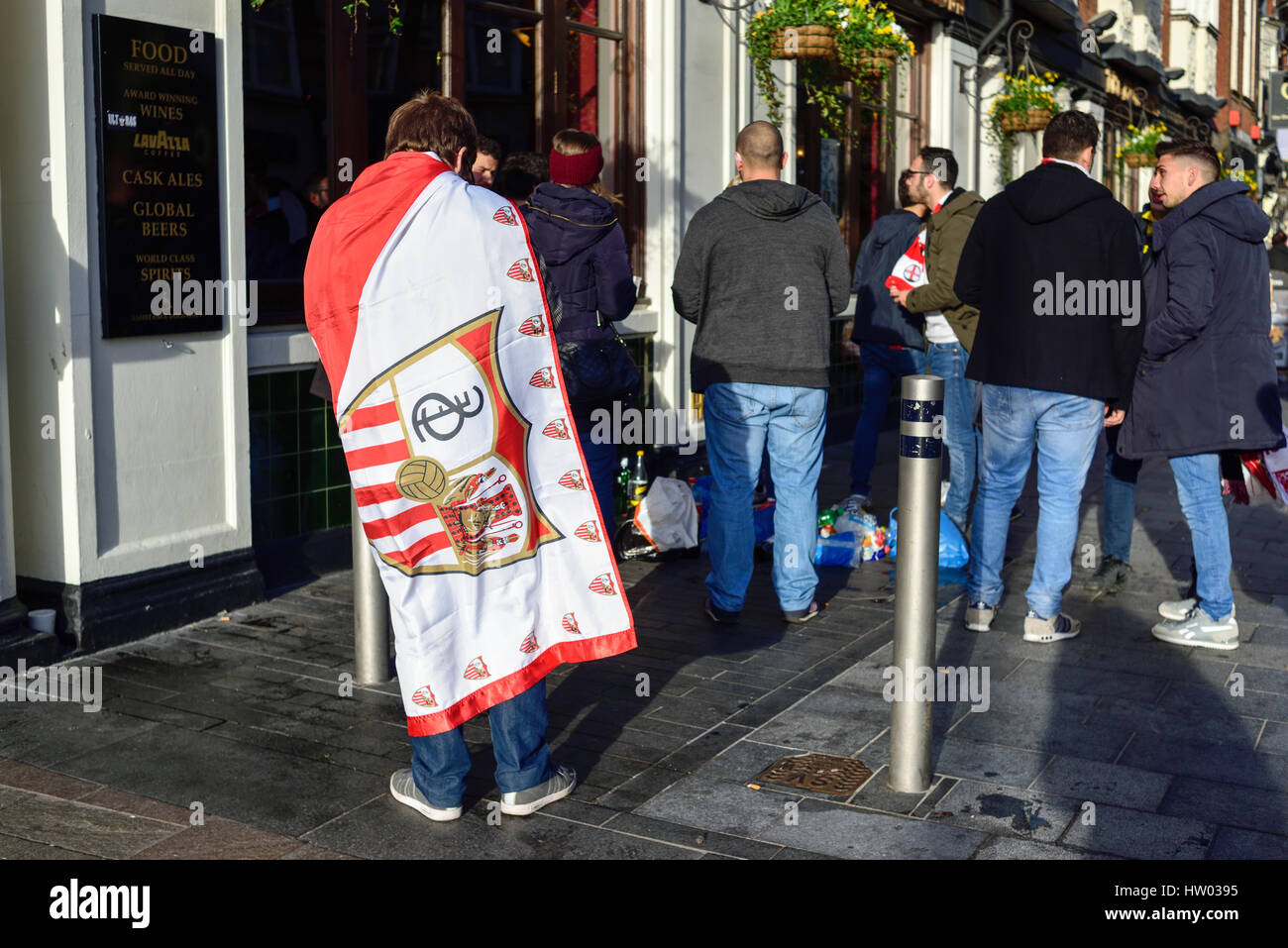 Champions League FC Sevilla in Leicester City Centre, Großbritannien. Stockfoto
