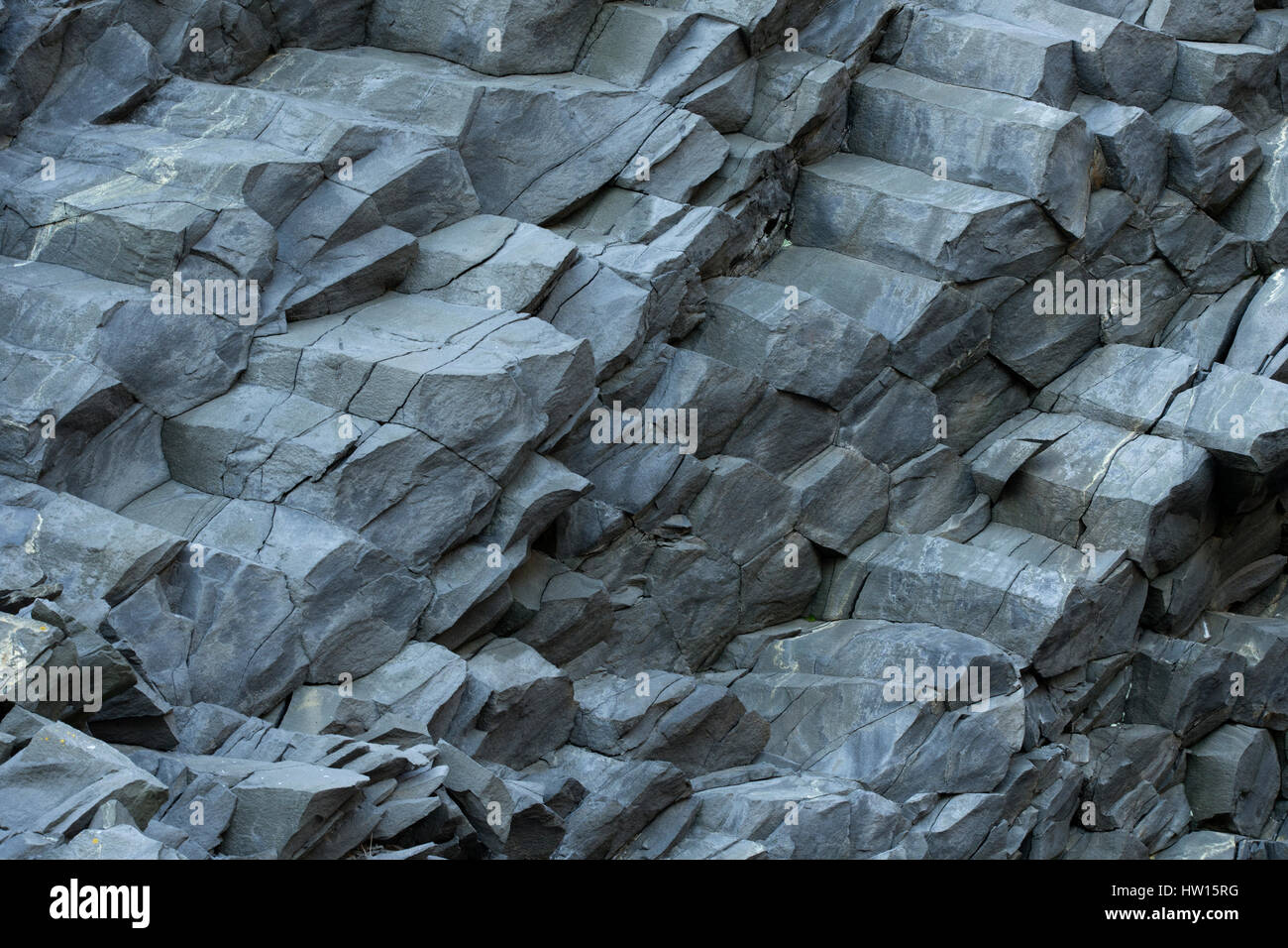 Reynisfjara Strand Basalt Coloumn Vulkanformationen, im Süden Islands Stockfoto