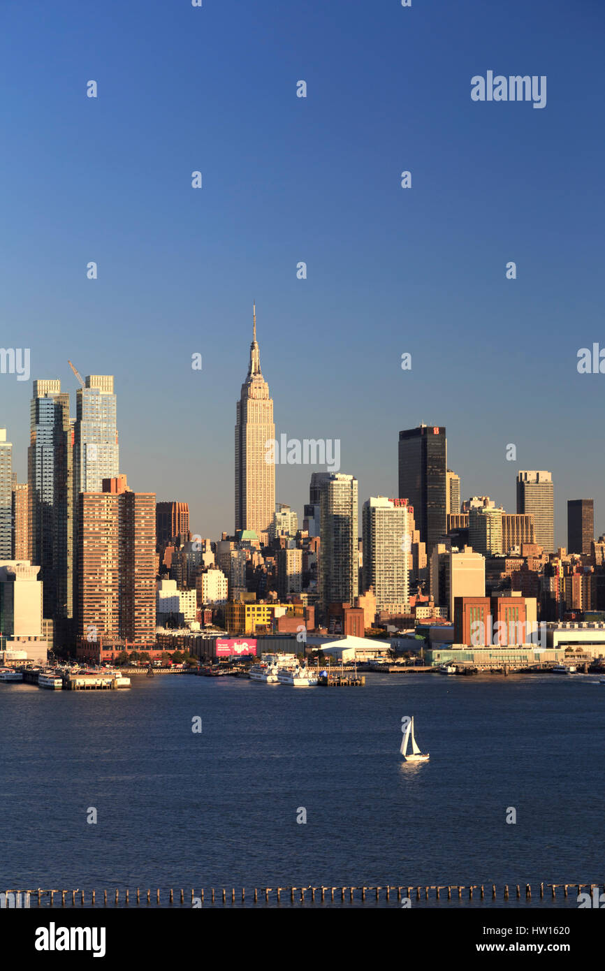 USA, New York, New York City, Manhattan Skyline aus New Jersey Stockfoto