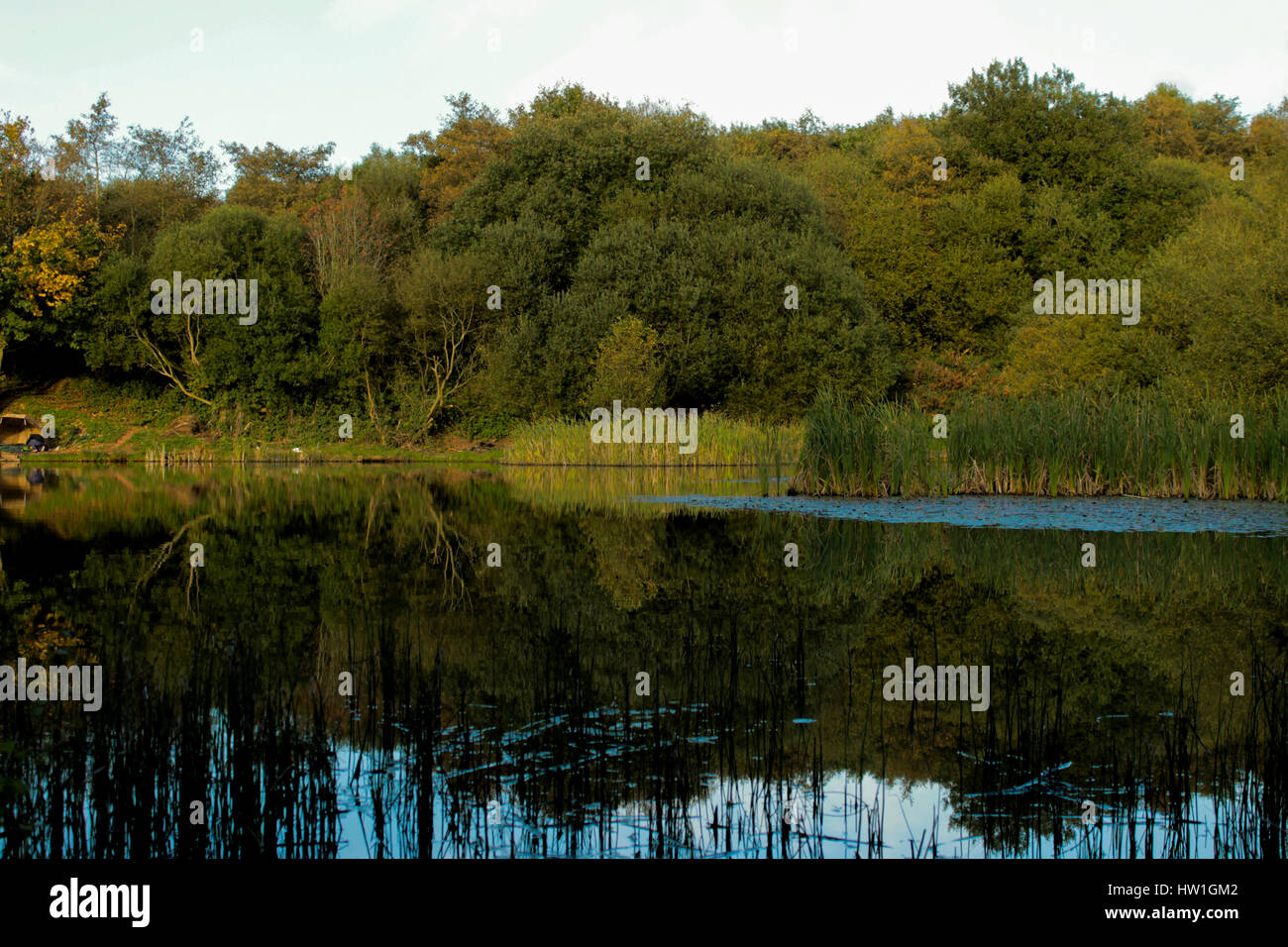 Fluss-Landschaft-Reflexionen Stockfoto