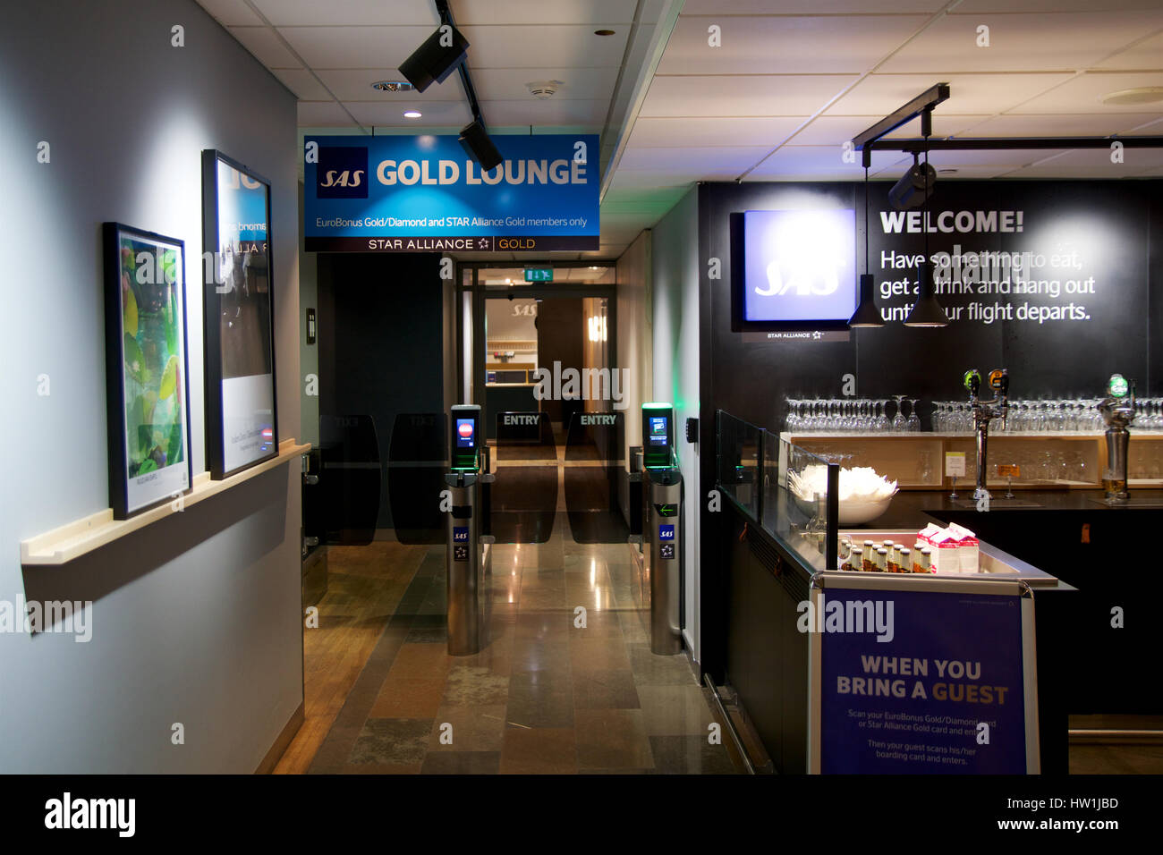 OSLO, Norwegen - 21. Januar 2017: Flughafen Innenraum, SAS Lounge, Eintritt in die SAS-Gold Stockfoto