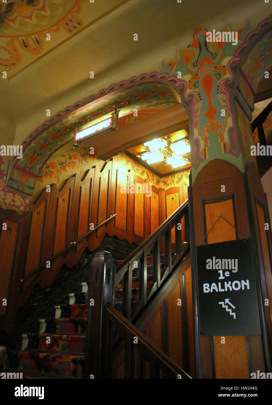 Innere des Kino Pathé Tuschinski, ein Jugendstil-Film-Theater in Amsterdam, Niederlande. Stockfoto