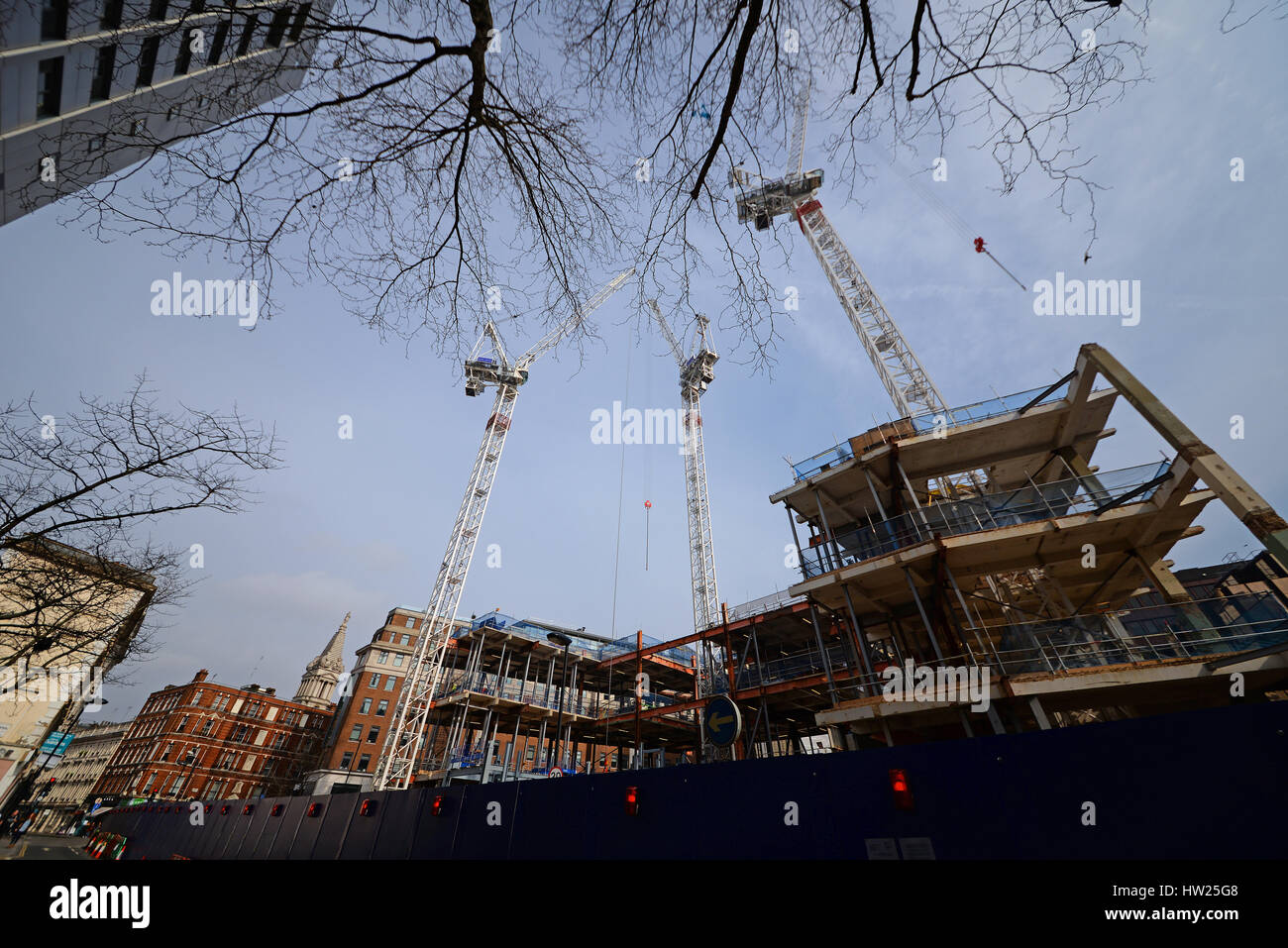 Bauarbeiten im Gange, 21-31 New Oxford Street - The Post Building - Büroräume mit Geschäften unter und eine öffentlich zugängliche Dachgarten zu verwandeln Stockfoto