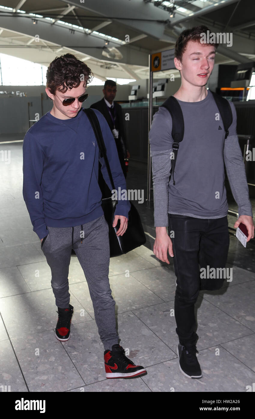 BAFTA-Preisträger Tom Holland und Viola Davis sind am Flughafen Heathrow gesehen Featuring: Tom Holland wo: London, Vereinigtes Königreich bei: 13. Februar 2017 Stockfoto
