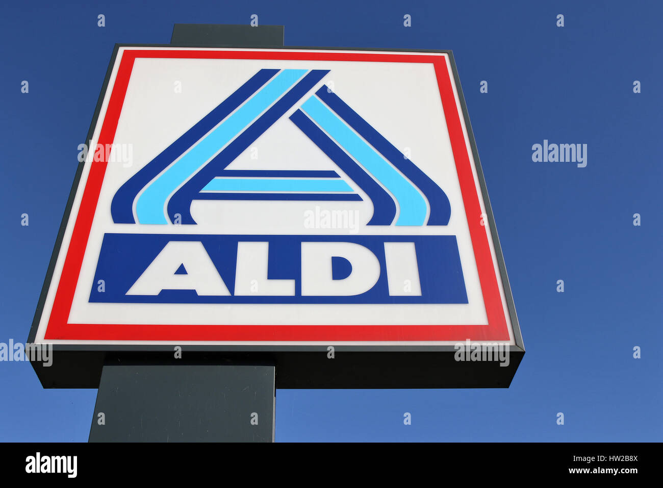 Aldi Firmenlogo Fotos Und Bildmaterial In Hoher Aufl sung Alamy aldi-firmenlogo-fotos-und-bildmaterial-in-hoher-aufl-sung-alamy