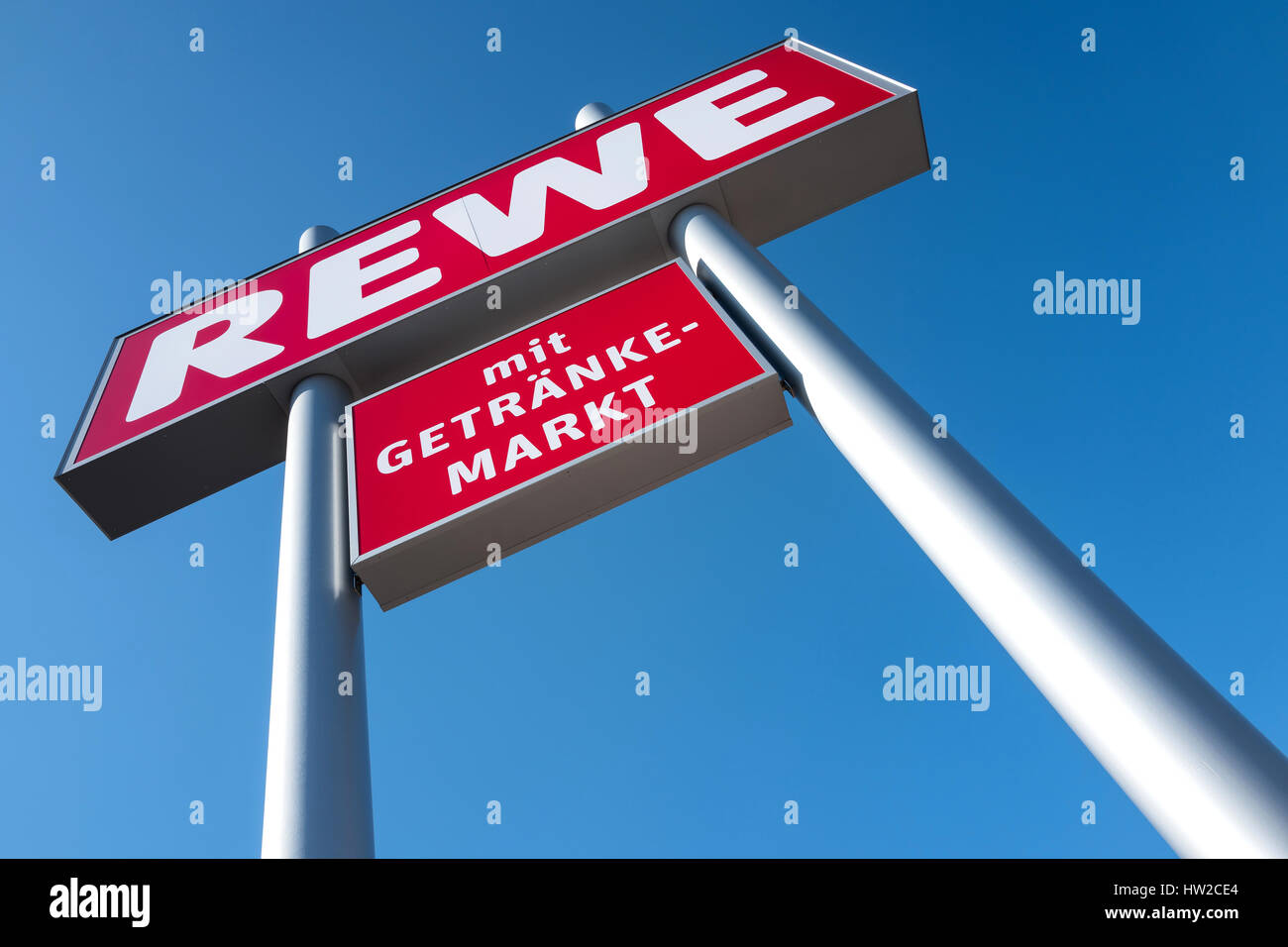 Rewe supermarkt -Fotos und -Bildmaterial in hoher Auflösung – Alamy