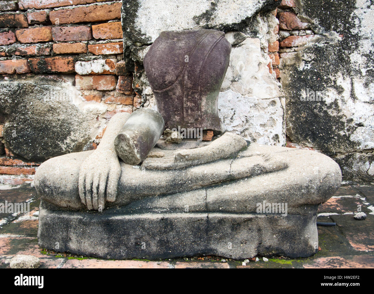Zerbrochene Buddhastatue der Stadt Ayutthaya in Thailand Stockfoto
