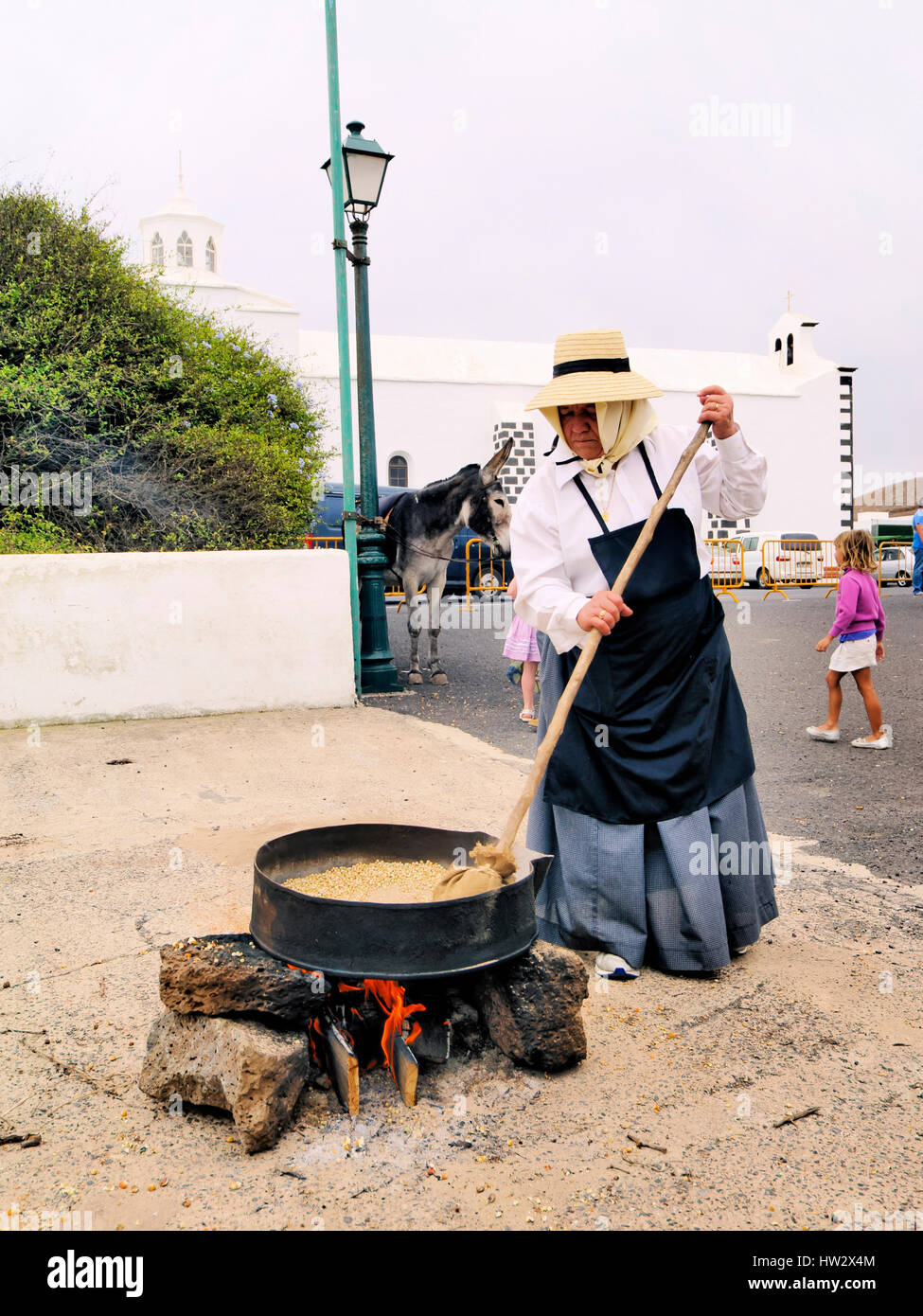 Vorbereitung, Gofio, Mancha Blanca, Lanzarote Stockfoto