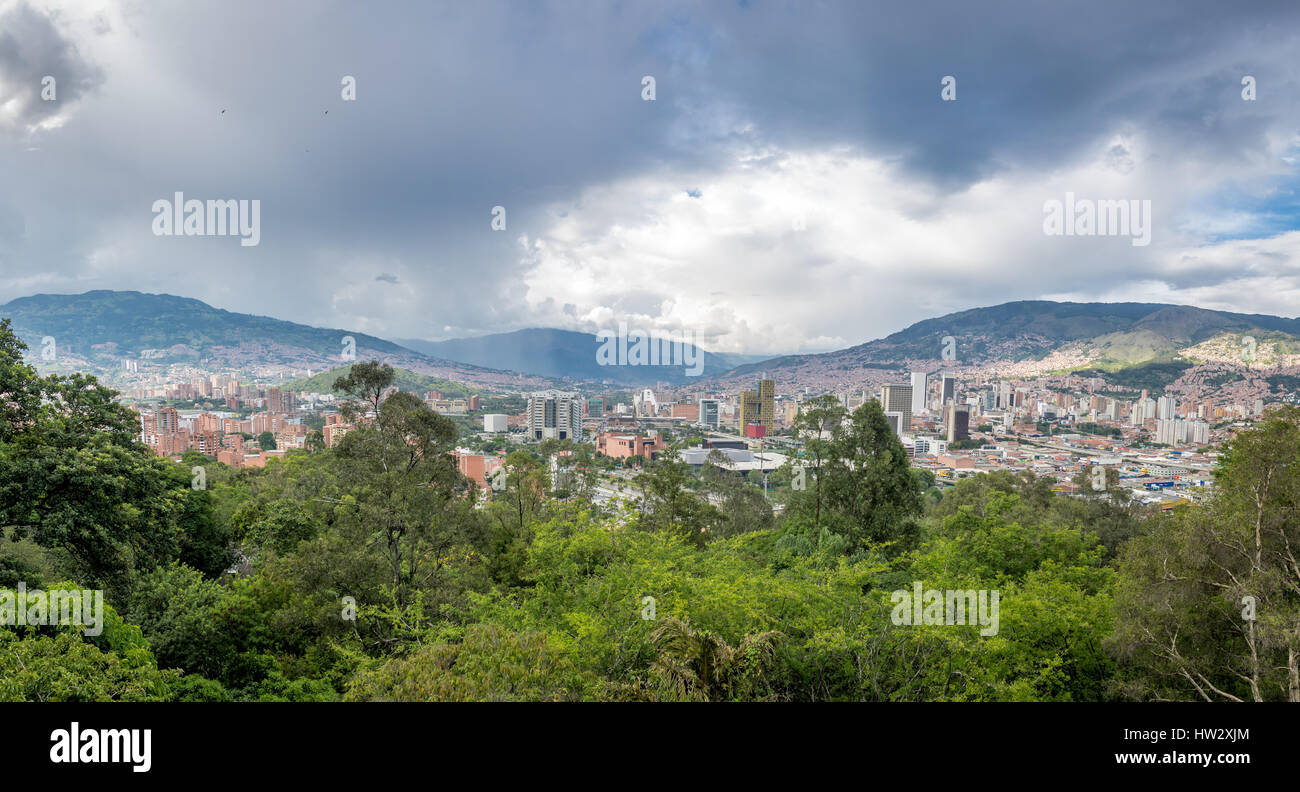 Panoramische Luftaufnahme von Medellin, Kolumbien Stockfoto