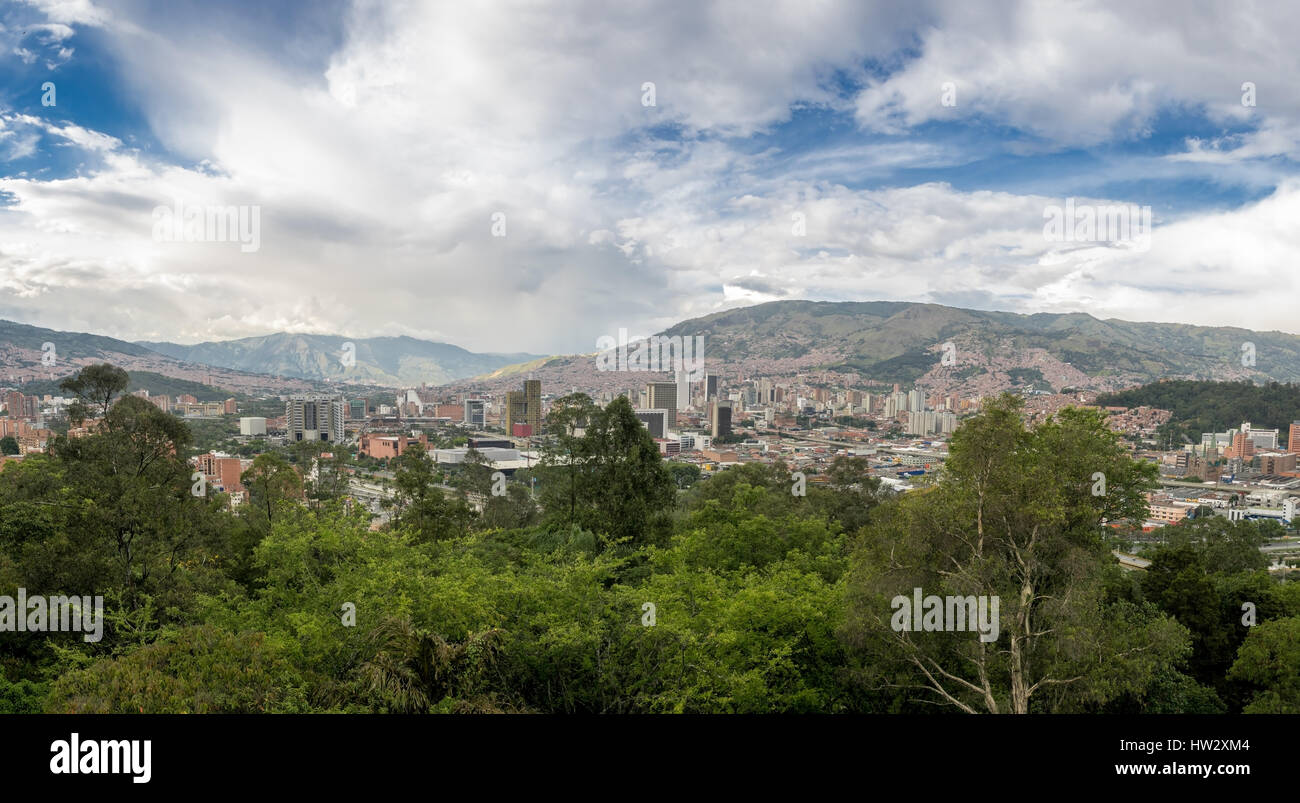 Panoramische Luftaufnahme von Medellin, Kolumbien Stockfoto