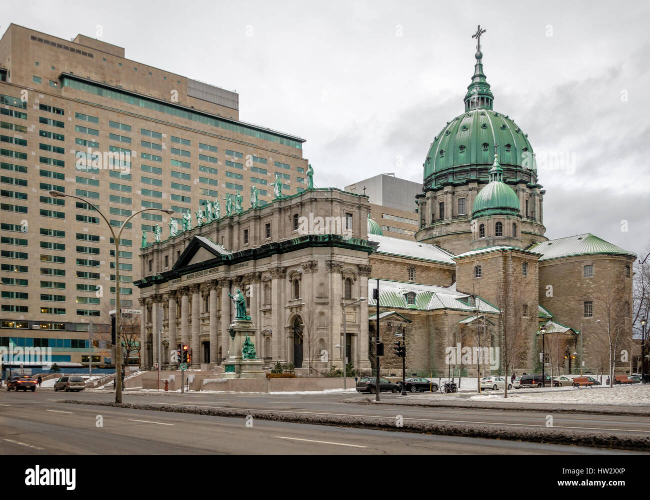 Mary Queen of die Kathedrale der Welt auf Schnee - Montreal, Quebec, Kanada Stockfoto