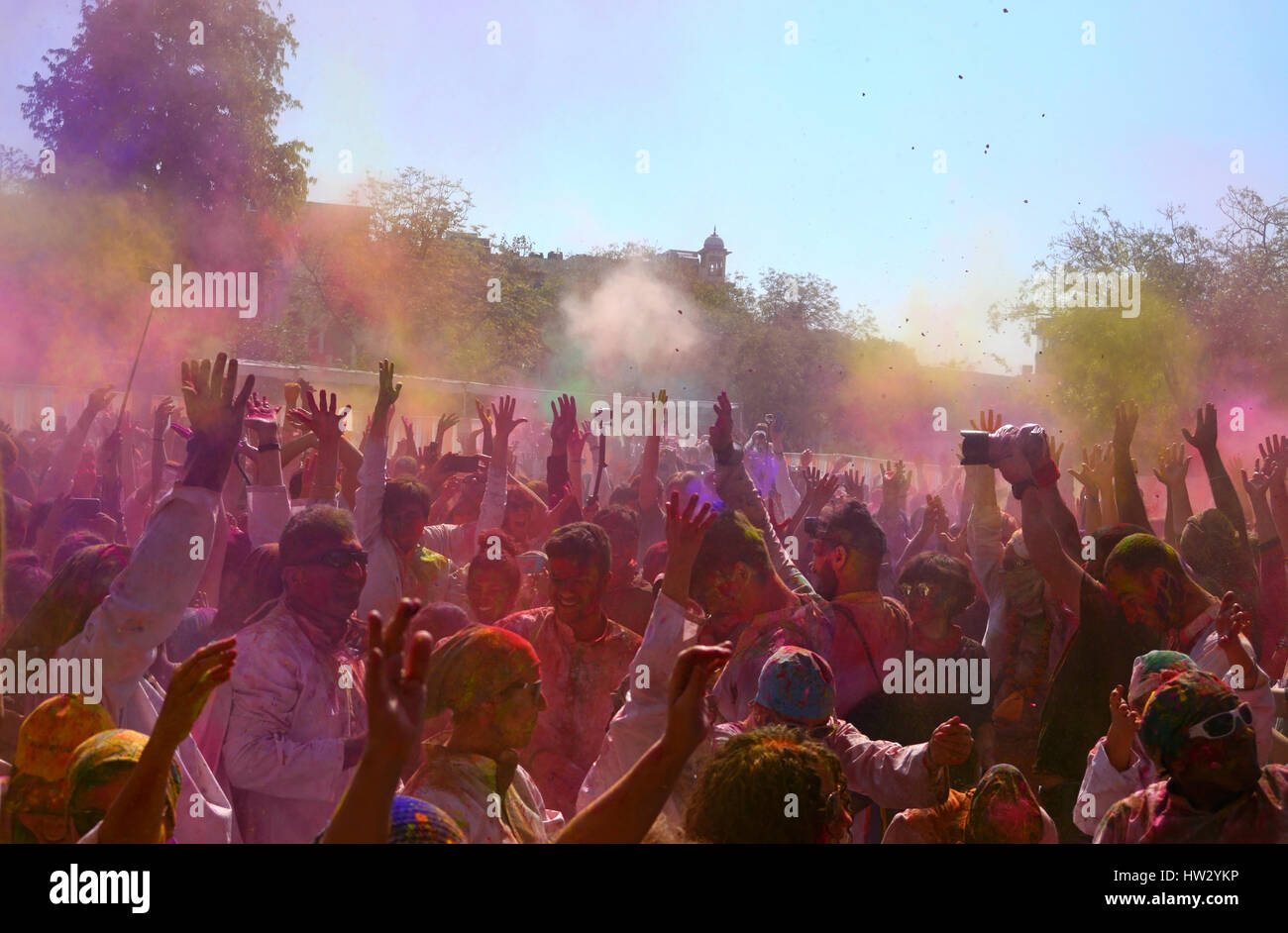 Die Menschen Sie genießen Holi-Fest in Jaipur, Rajasthan. Indien Stockfoto