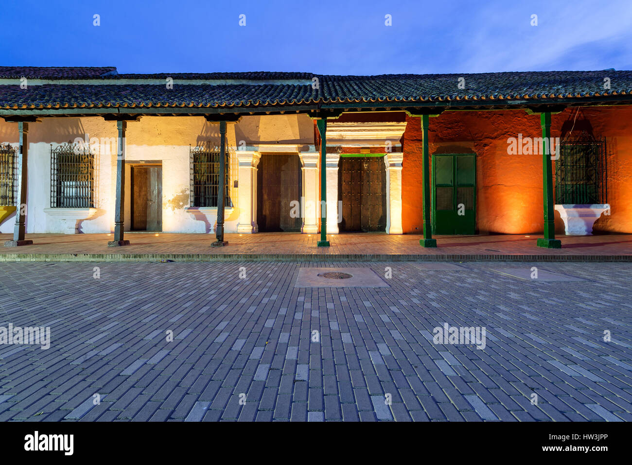 Nachtansicht der historischen kolonialen Architektur in Mompox, Kolumbien Stockfoto