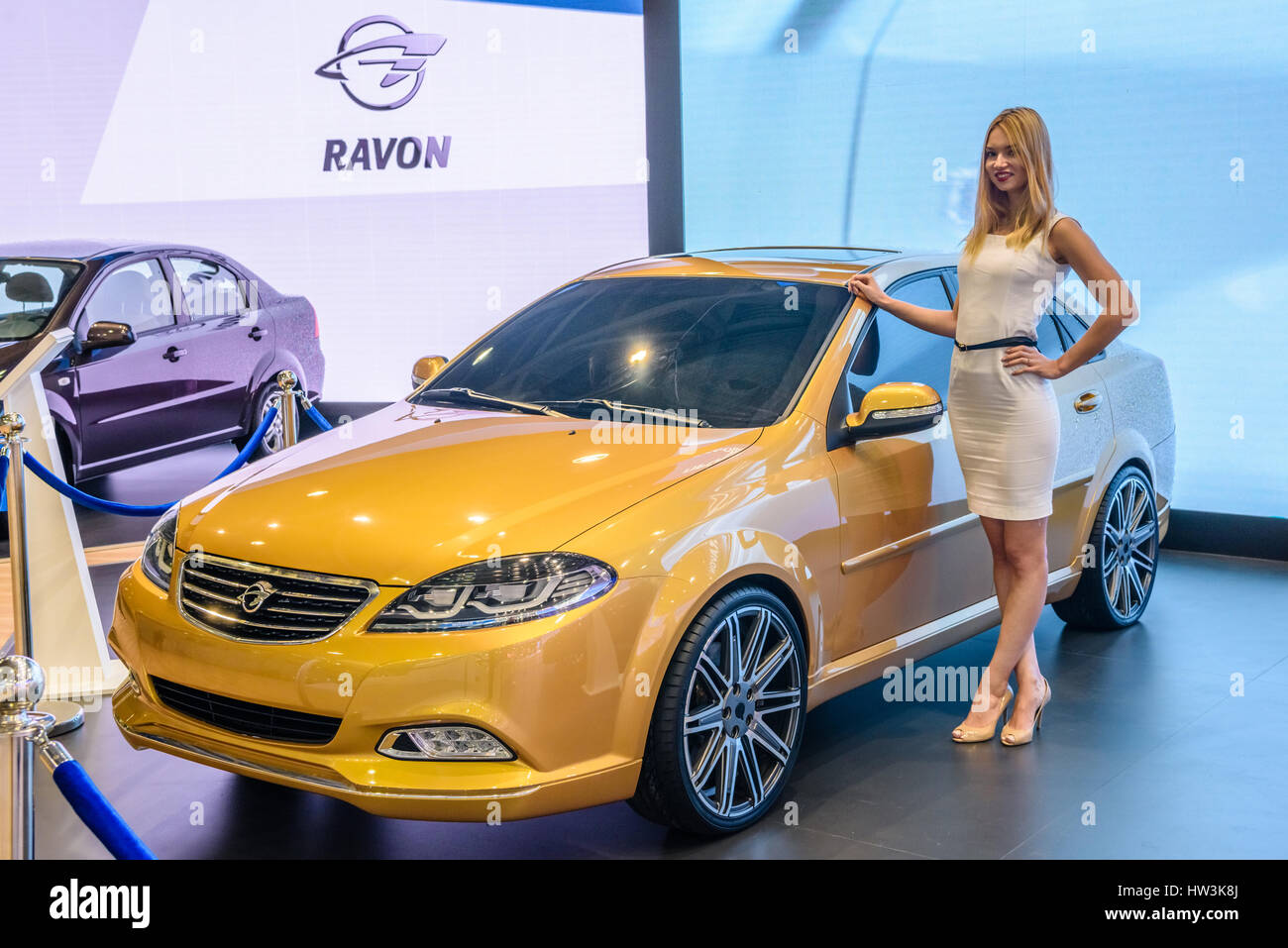 Moskau - August 2016: Mercedes-Benz R-Klasse MIAS Moscow International  Automobile Salon am 20. August 2016 in Moskau vorgestellt Stockfotografie -  Alamy