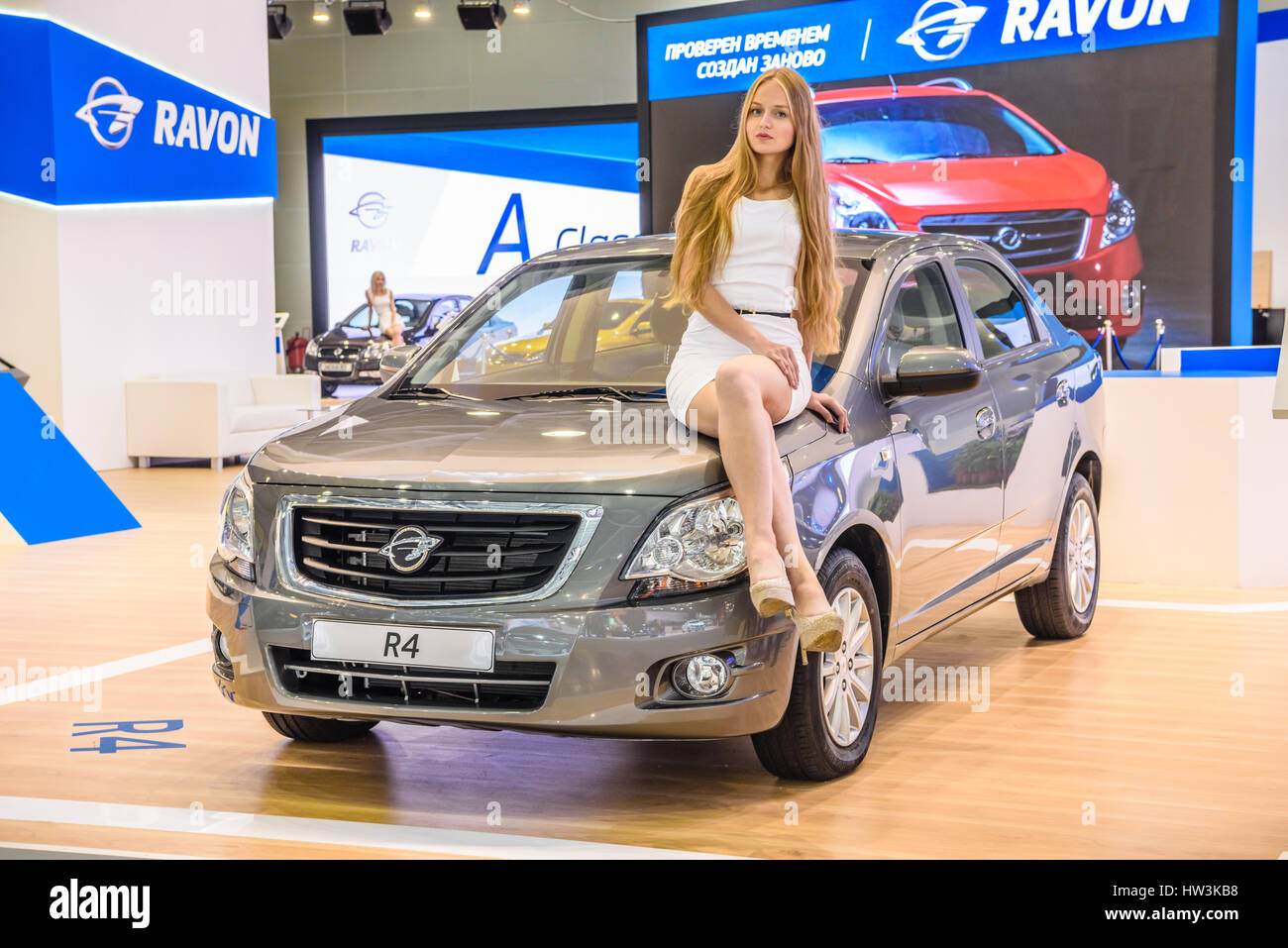 Moskau - August 2016: Mercedes-Benz R-Klasse MIAS Moscow International  Automobile Salon am 20. August 2016 in Moskau vorgestellt Stockfotografie -  Alamy