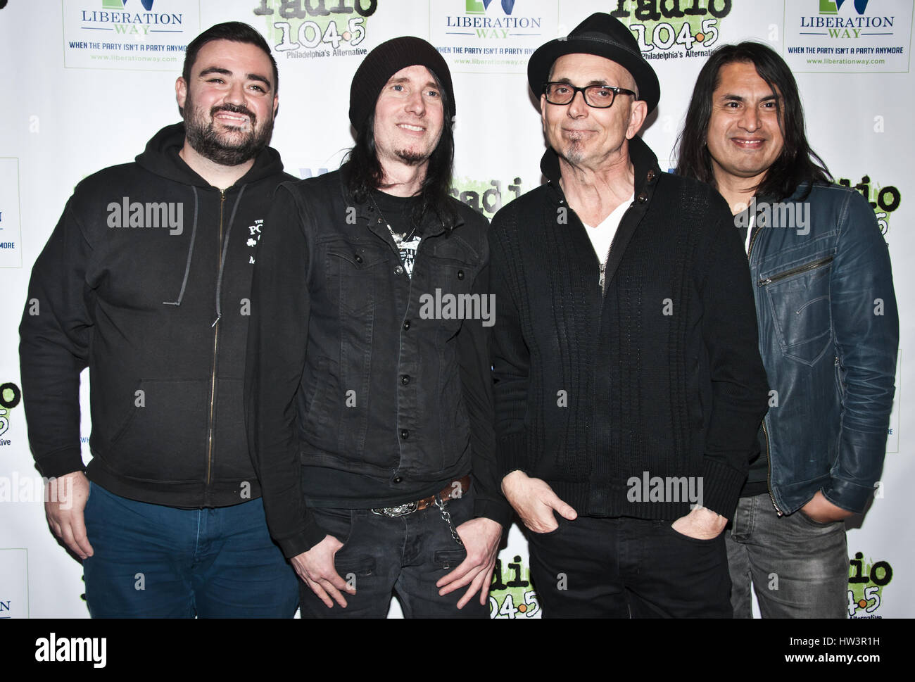 Bala Cynwyd, PA, USA. 4. März 2017. US-amerikanische Alternative-Rock Band Everclear Besuch Radio 104.5 des Performance-Theater. Stockfoto