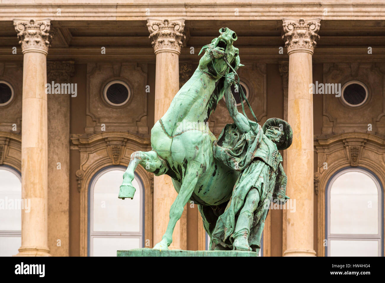 Pferdeskulptur, Stadtteil Buda Castle Hill. Budapest Ungarn, Südost-Europa Stockfoto