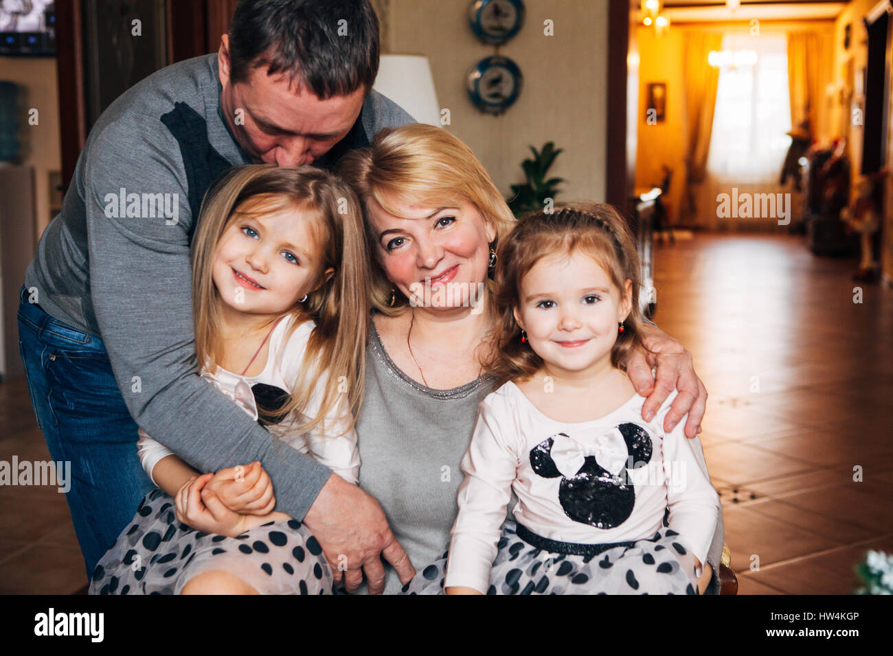 Glückliche Familie, ältere Erwachsene Kinder, Großeltern Stockfoto