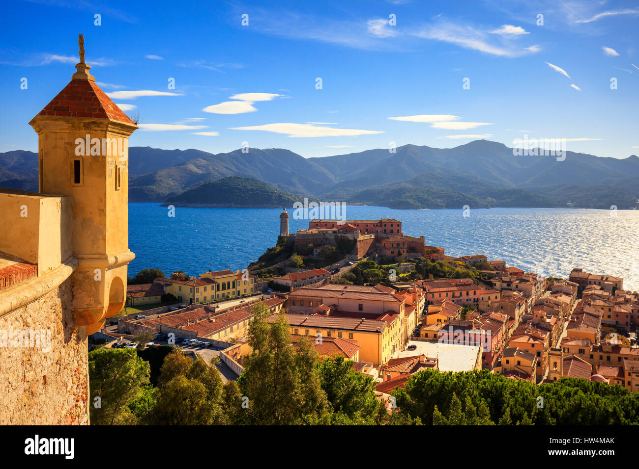 Insel Elba, Portoferraio Luftbild. Leuchtturm und mittelalterliche Festung. Toskana, Italien, Europa. Stockfoto
