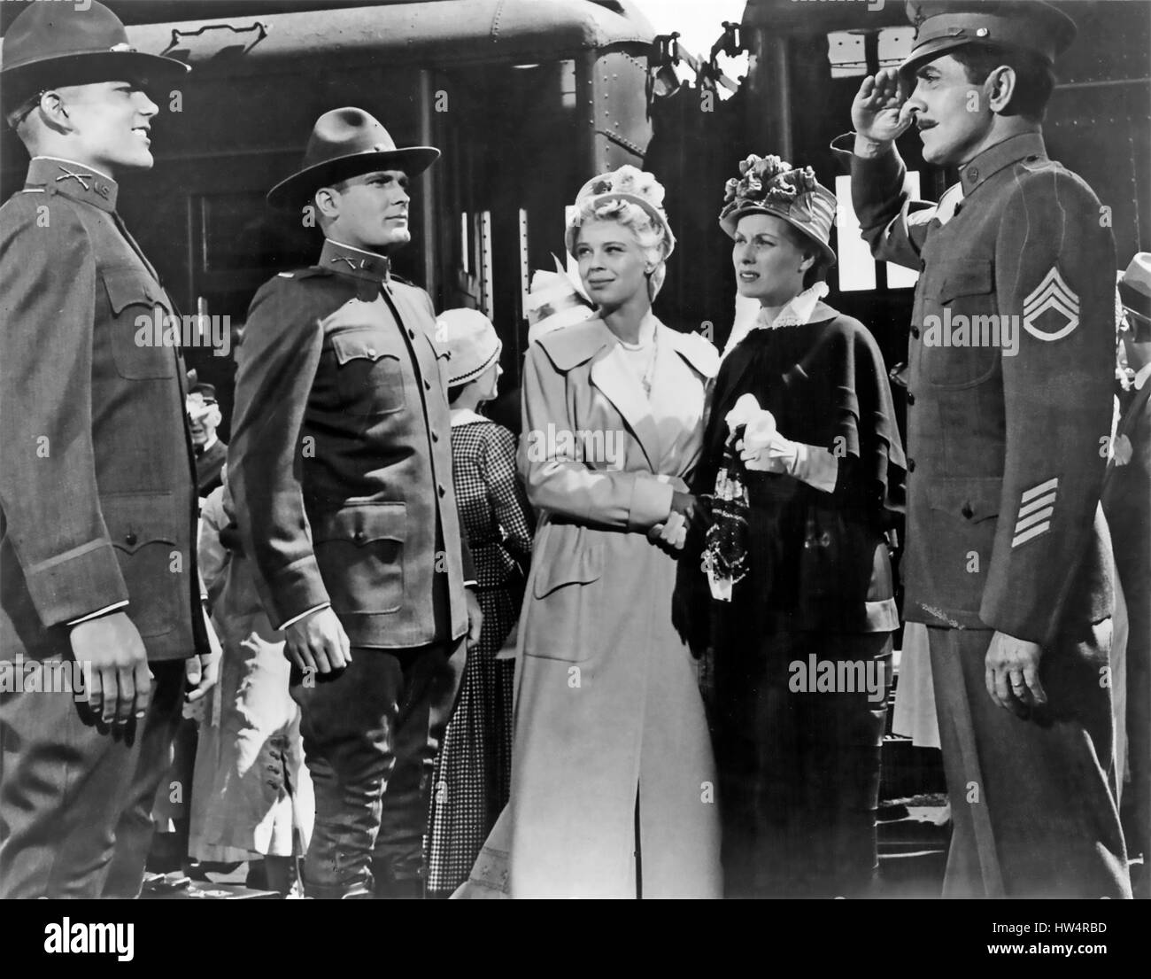 DIE lange graue Linie 1955 Columbia-Film unter der Regie von John Ford mit Tyrone Power und Maureen O'Hara auf der rechten Seite Stockfoto