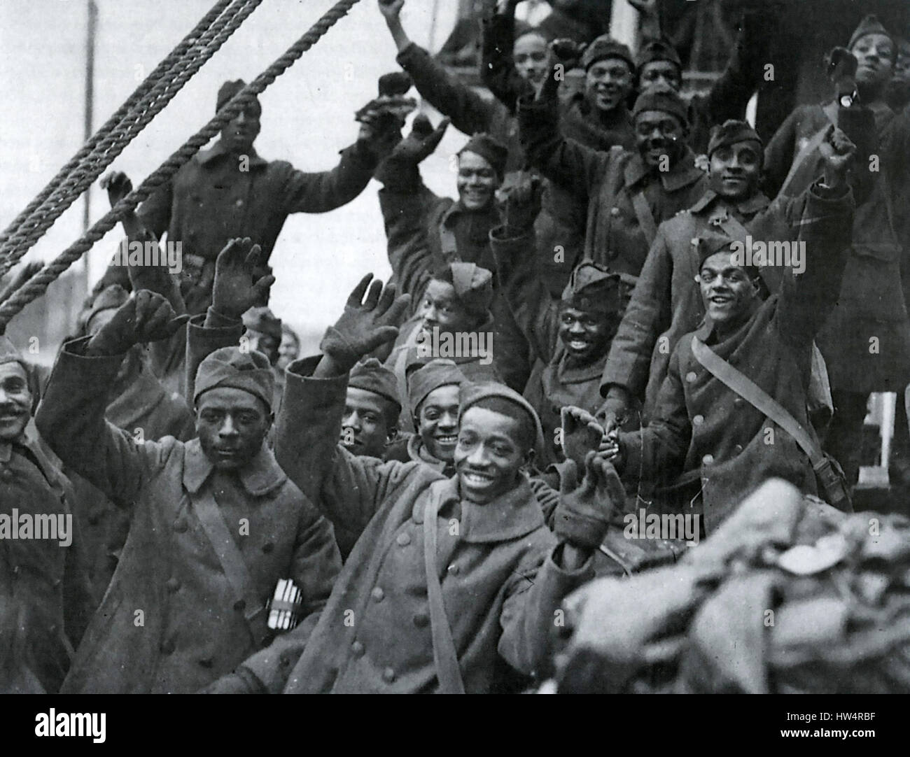 Erster Weltkrieg: Afrikanisch-amerikanischen Soldaten feiern ihre Heimkehr nach New York im Jahre 1919 Stockfoto