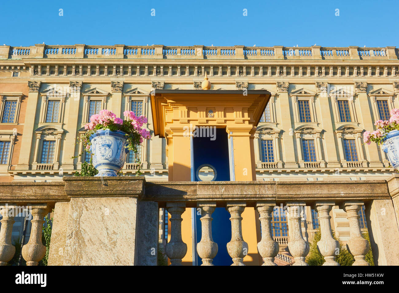 Wachen Wachekasten, Royal Palace (Kungliga Slottet) von Nicodemus Tessin der Jüngere, Gamla Stan, Stockholm, Schweden, Skandinavien konzipiert Stockfoto