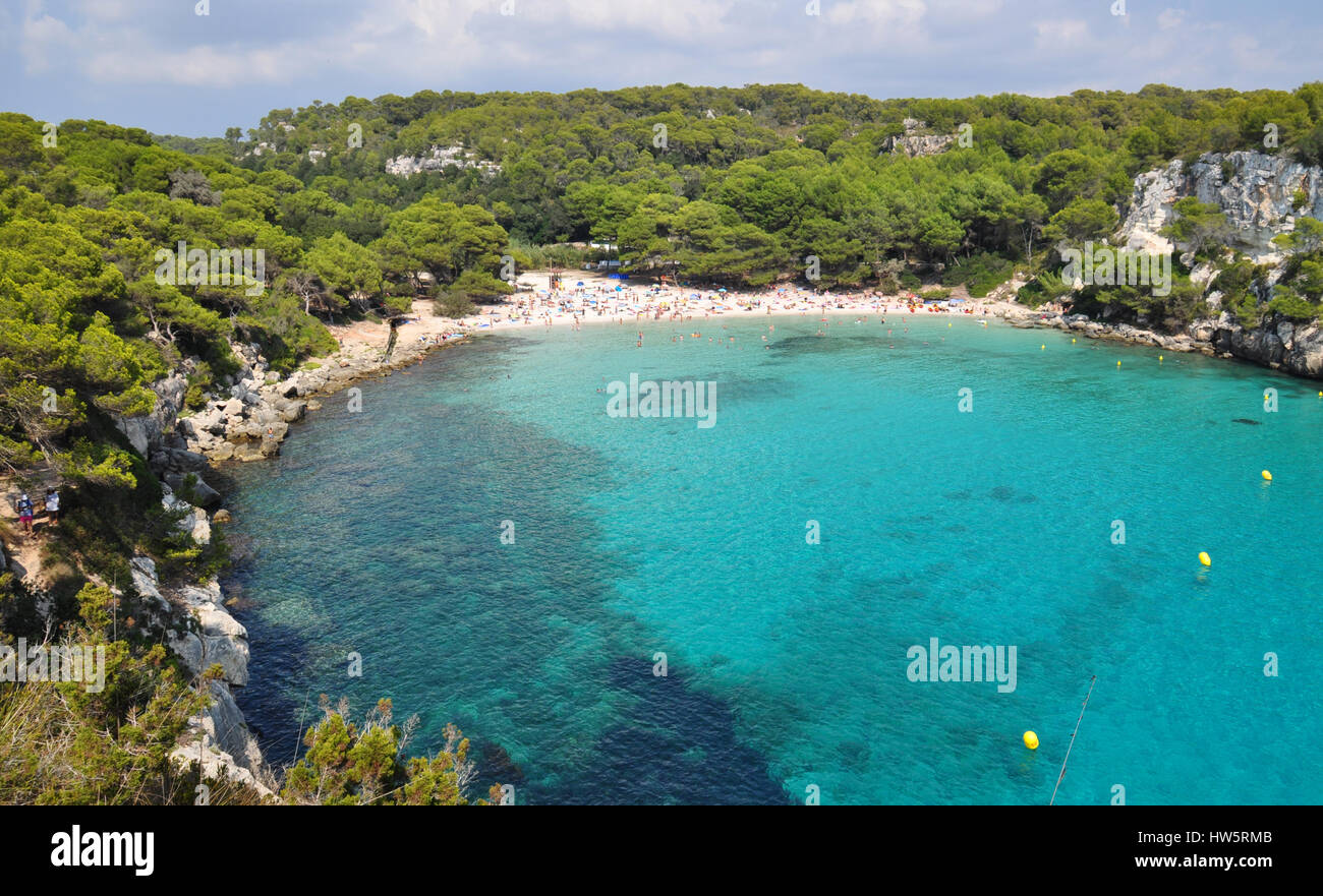 Cala Macarella Strand und Hafen Blick auf Menorca Balearen-Insel in Spanien Stockfoto