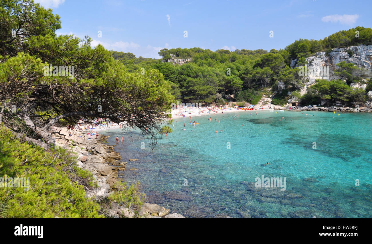 Cala Macarella Strand und Hafen Blick auf Menorca Balearen-Insel in Spanien Stockfoto