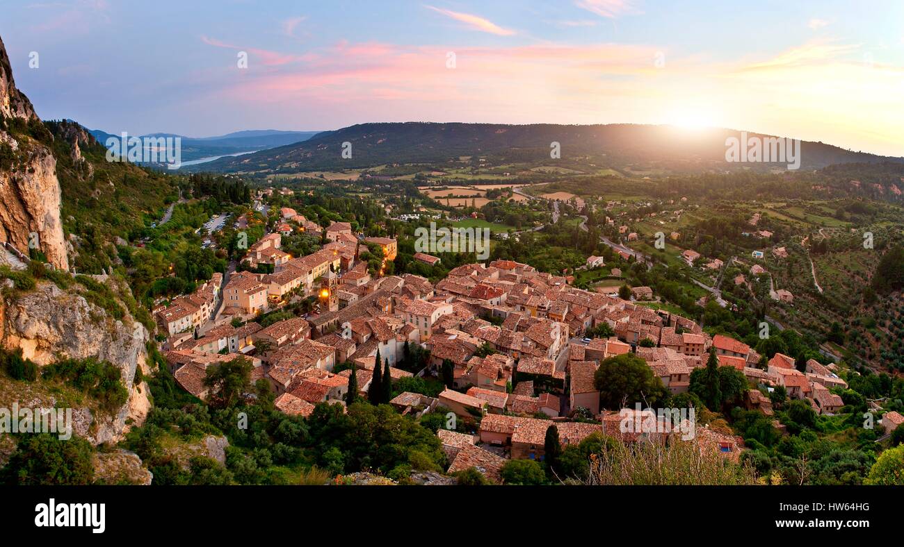 Frankreich, Alpes de Haute Provence, Dorf von Moustiers Sainte Marie Stockfoto