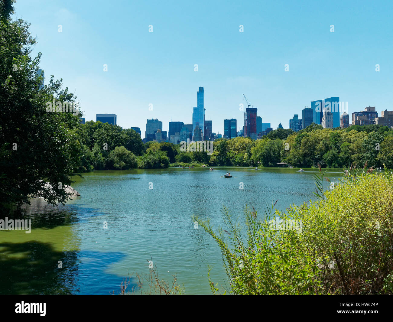 Central Park in New York City Gebäude die Skyline von Manhattan Stockfoto
