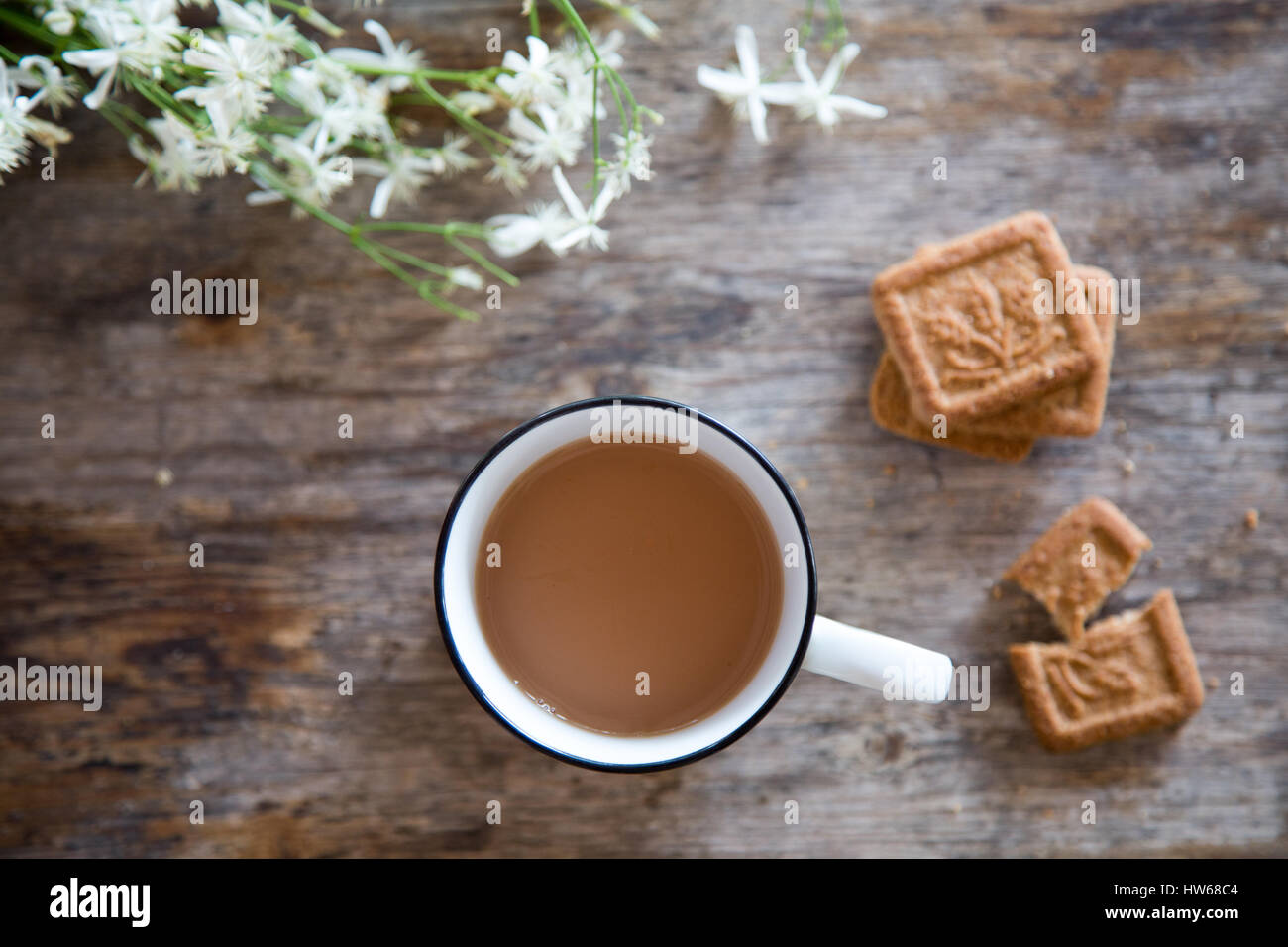 Kaffee oder Tee mit Keksen Stockfoto Kaffee oder Tee mit Keksen Stockfoto