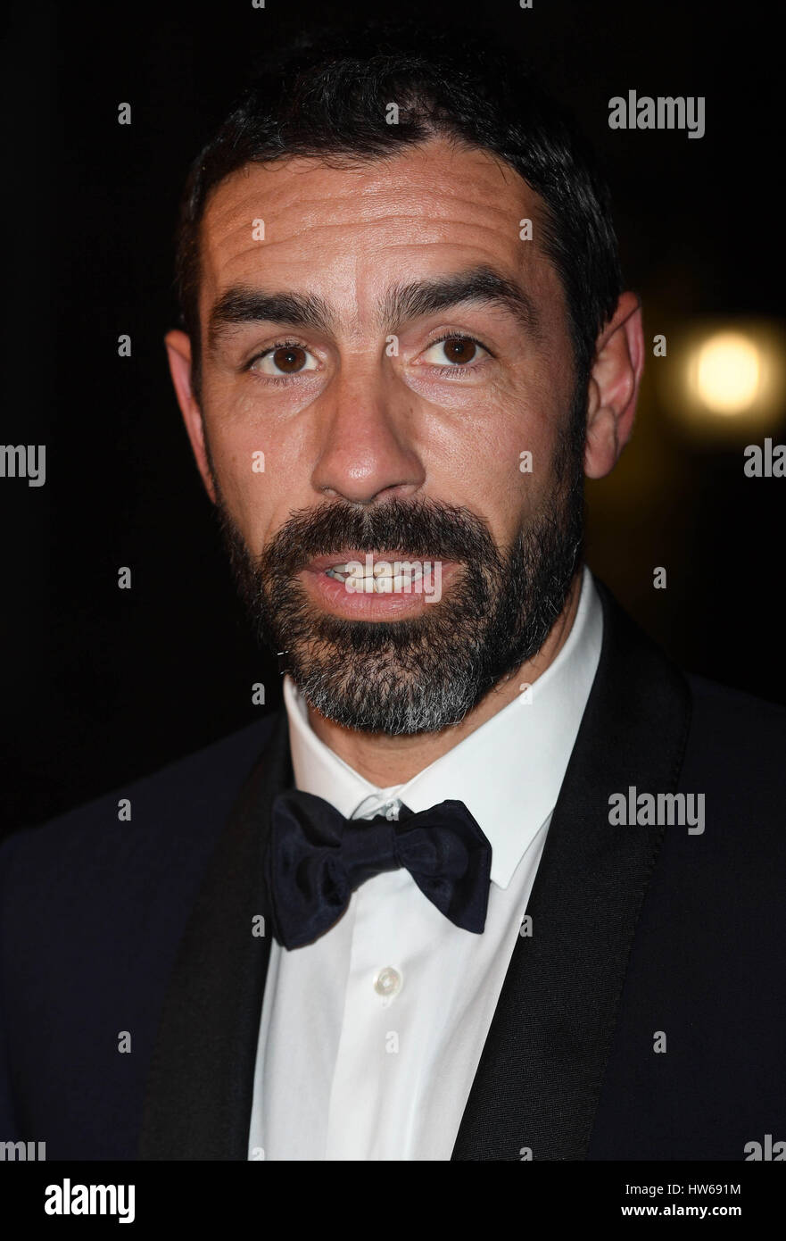 Ehemaliger französischer Fußballspieler Robert Pires kommt für ein Abendessen von ihrer Majestät der Botschafter in Frankreich, Edward Llewellyn und besuchte vom Herzog und Herzogin von Cambridge, in der britischen Botschaft in Paris, während ihrer offiziellen Besuchen in die französische Hauptstadt. Stockfoto