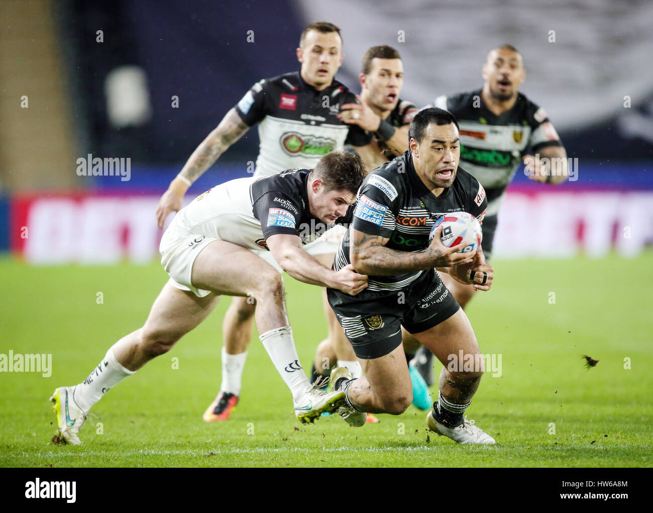 Hull FC Mahe Fonua am ball in der Super League match bei KCOM Stadion, Rumpf. Stockfoto