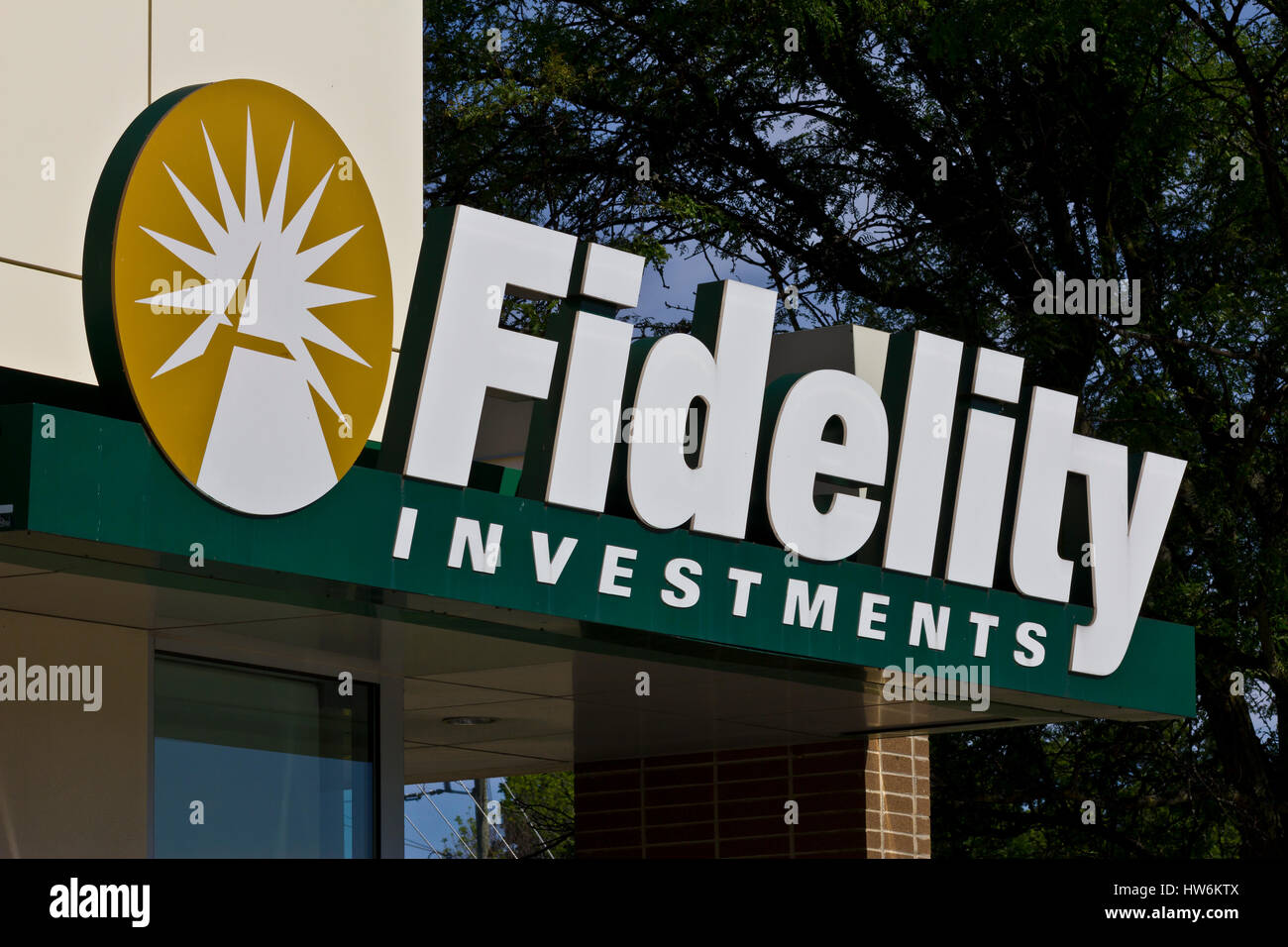 Indianapolis - ca. Juni 2016: Fidelity Investments Verbraucher Lage. Treue ist die vierte größte Investmentfonds-Gruppe im zweiten Stockfoto