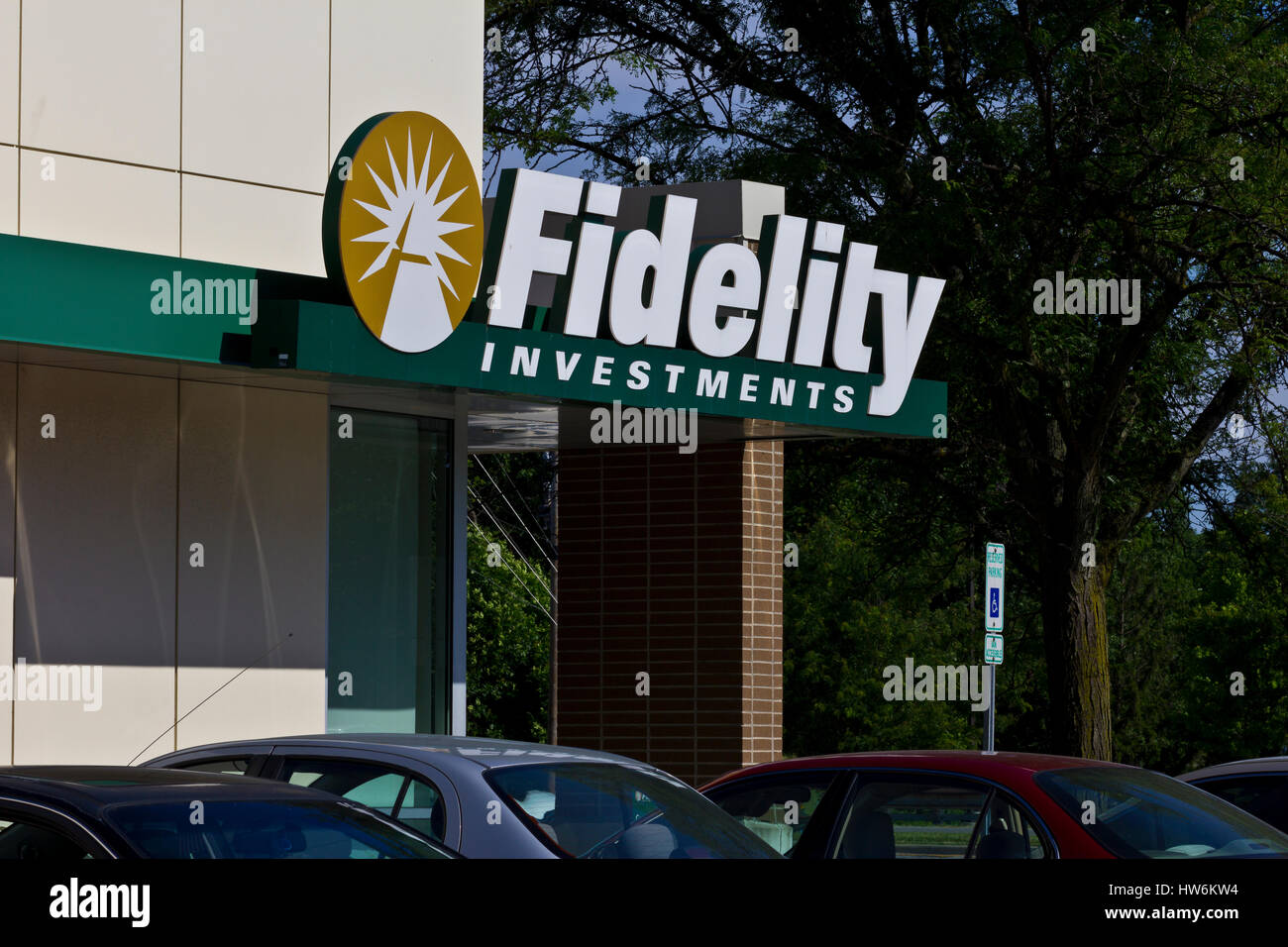 Indianapolis - ca. Juni 2016: Fidelity Investments Verbraucher Lage. Treue ist die vierte größte Investmentfonds-Gruppe in der Welt III Stockfoto