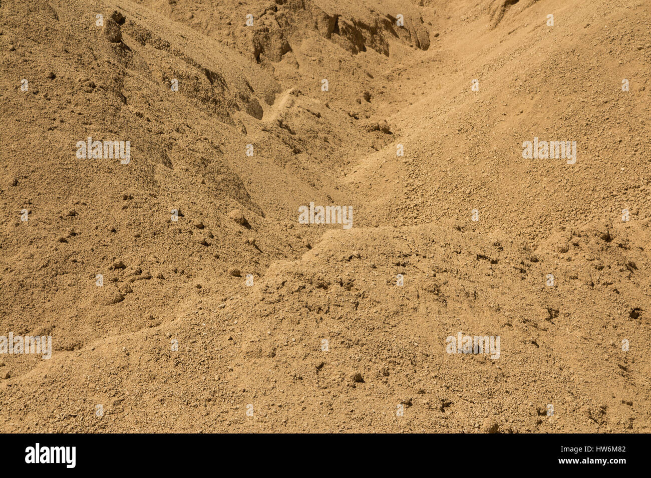 Sehr trocken aussehende braune Schmutz Tal, wie einem anderen Planeten zu bilden. Stockfoto