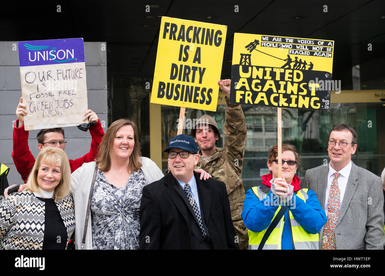 Preston neue Straße Action Group nehmen Sekretärin für Staat, Sajid Javid, um seine Entscheidung ermöglicht Exploration Energiefirma Cuadrilla Bohren zu stürzen und Stockfoto