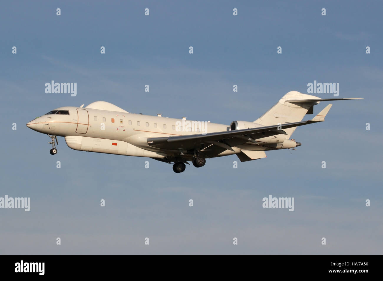 Bombardier Global Express Ansatz zur RAF Mildenhall. Dieses Flugzeug wurde schließlich das neue e-11 von der USAF übernommen. Stockfoto