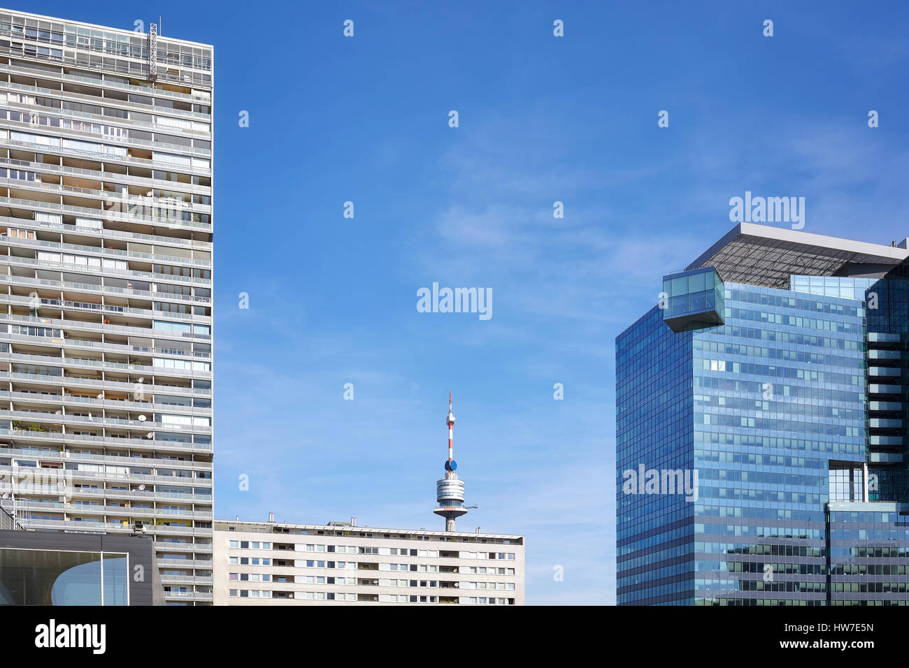 Moderne Gebäude in der UNO City Komplex, Wien, Österreich. Stockfoto