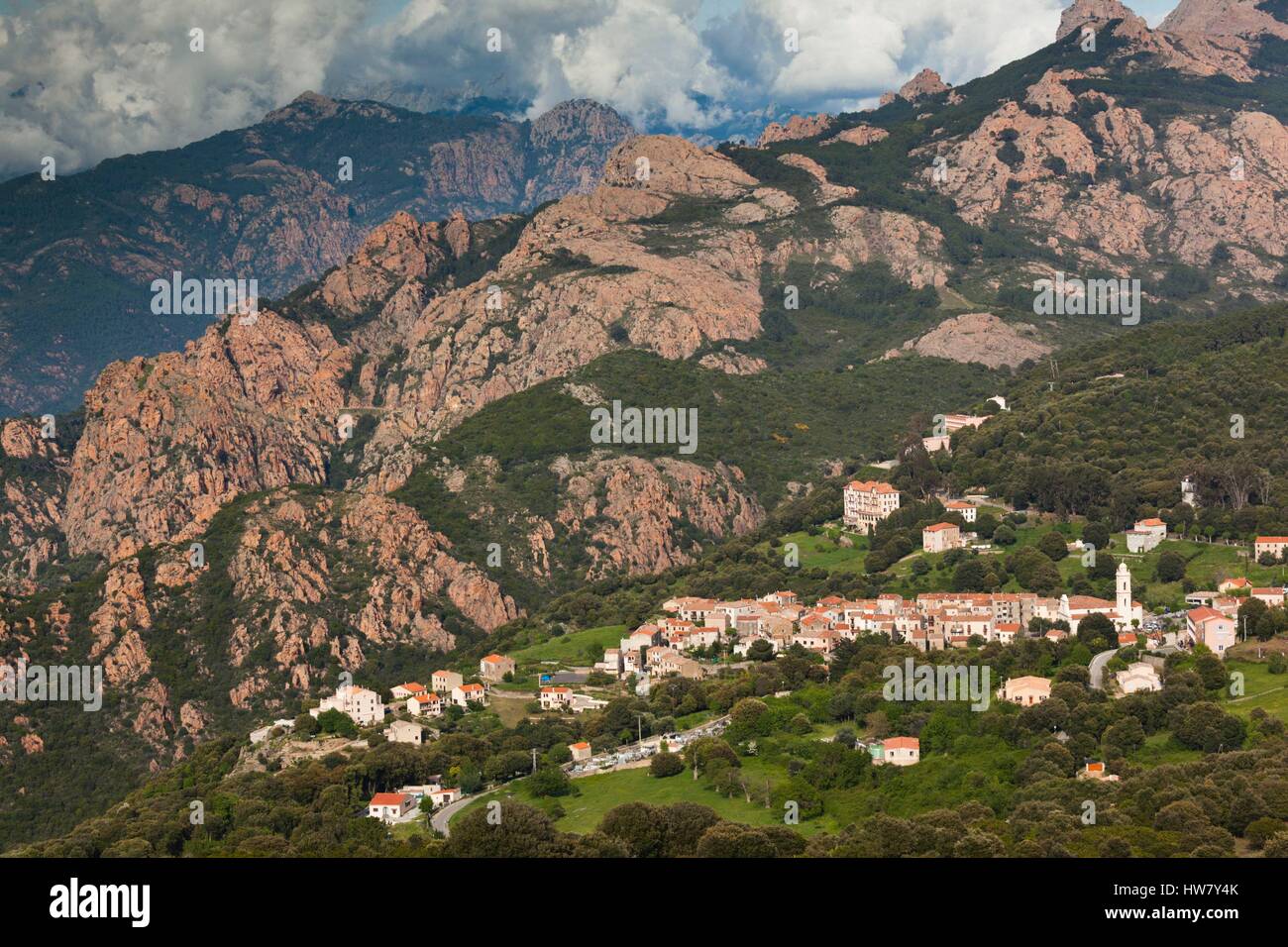 Frankreich, Corse du Sud, Calanche Region, Piana, erhöhten Blick auf die Stadt Stockfoto